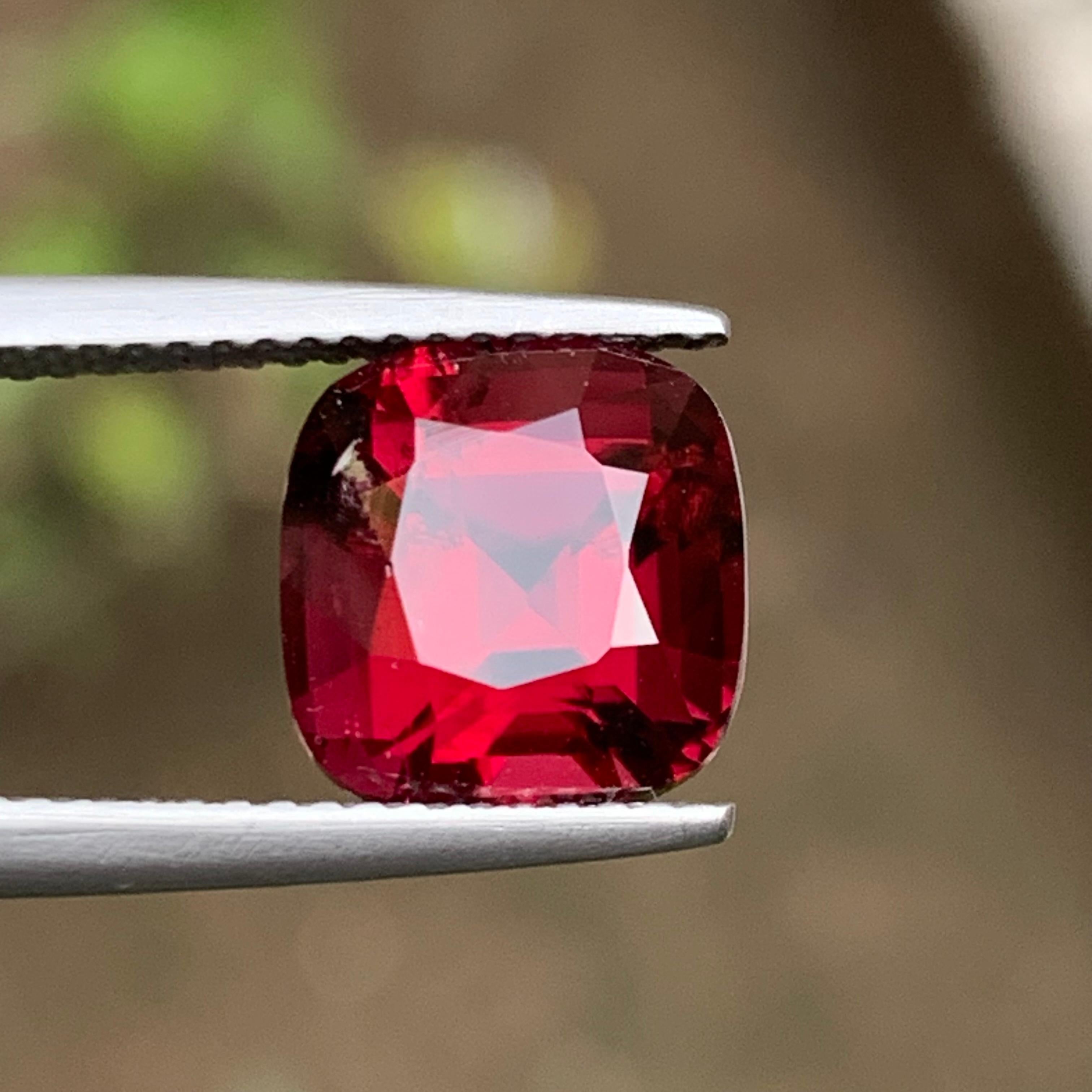 Top Color Rare Deep Reddish Pink Natural Rubellite Tourmaline Loose Gemstone for Ring, Pendant or any other Jewelry Setting-Square Cushion Cut from Kunar, Afghanistan !!!

💎 TYPE DE PIERRE PRÉCIEUSE : Tourmaline Rubellite
⚖️ POIDS : 4,20 carats
🪚