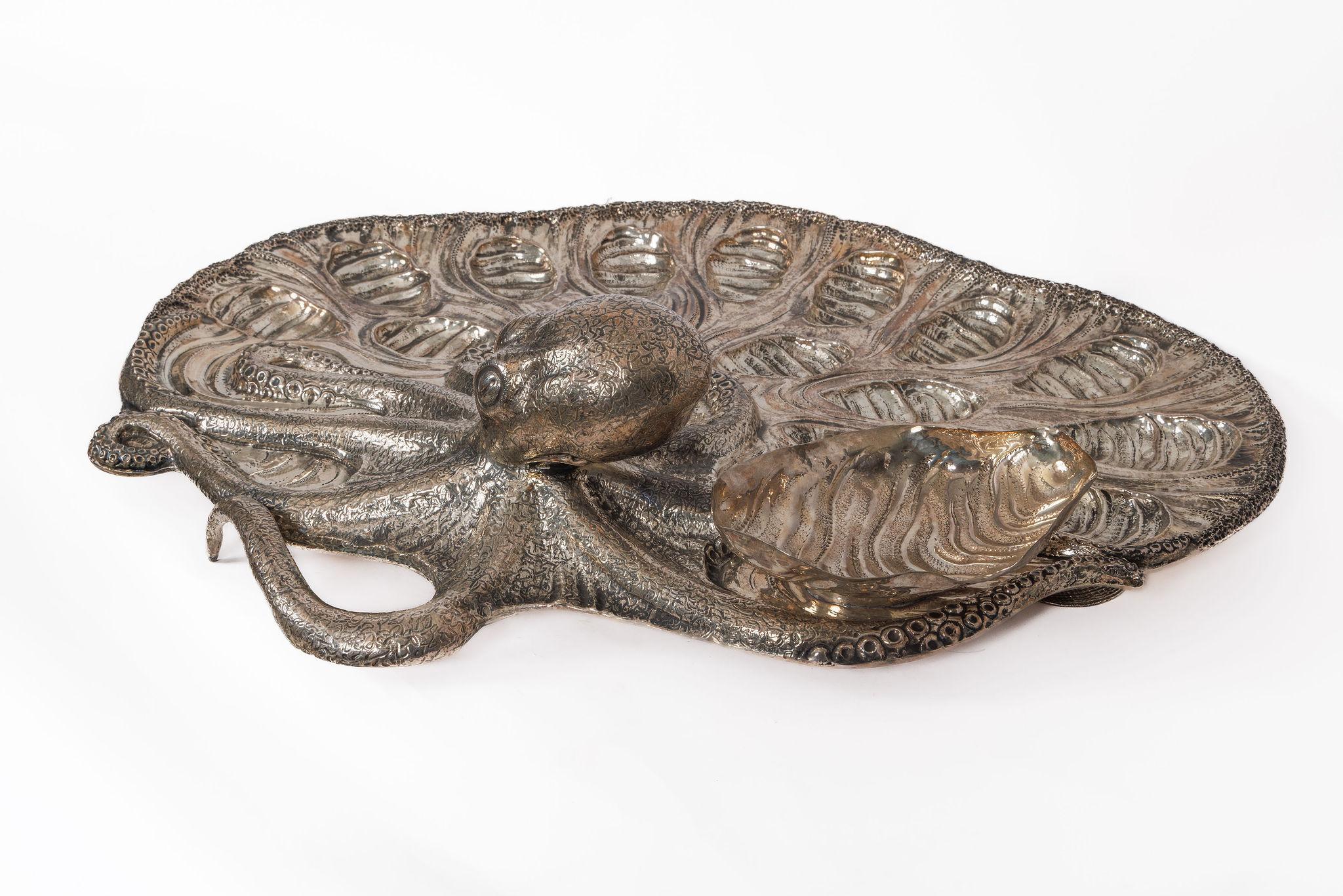 20th Century Deep Sea Majesty: Buccellati Sterling Silver Marine Oyster Tray with Octopus For Sale