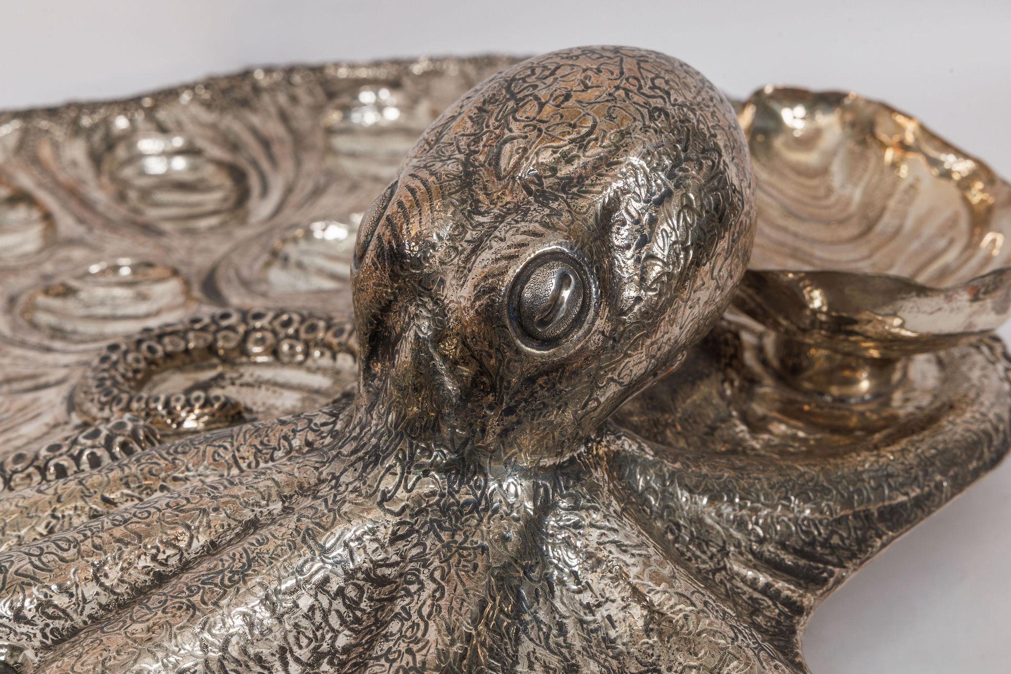 Deep Sea Majesty: Buccellati Sterling Silver Marine Oyster Tray with Octopus For Sale 1