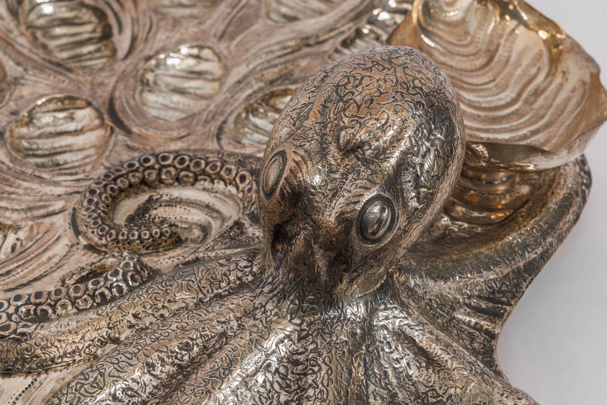 Deep Sea Majesty: Buccellati Sterling Silver Marine Oyster Tray with Octopus For Sale 2