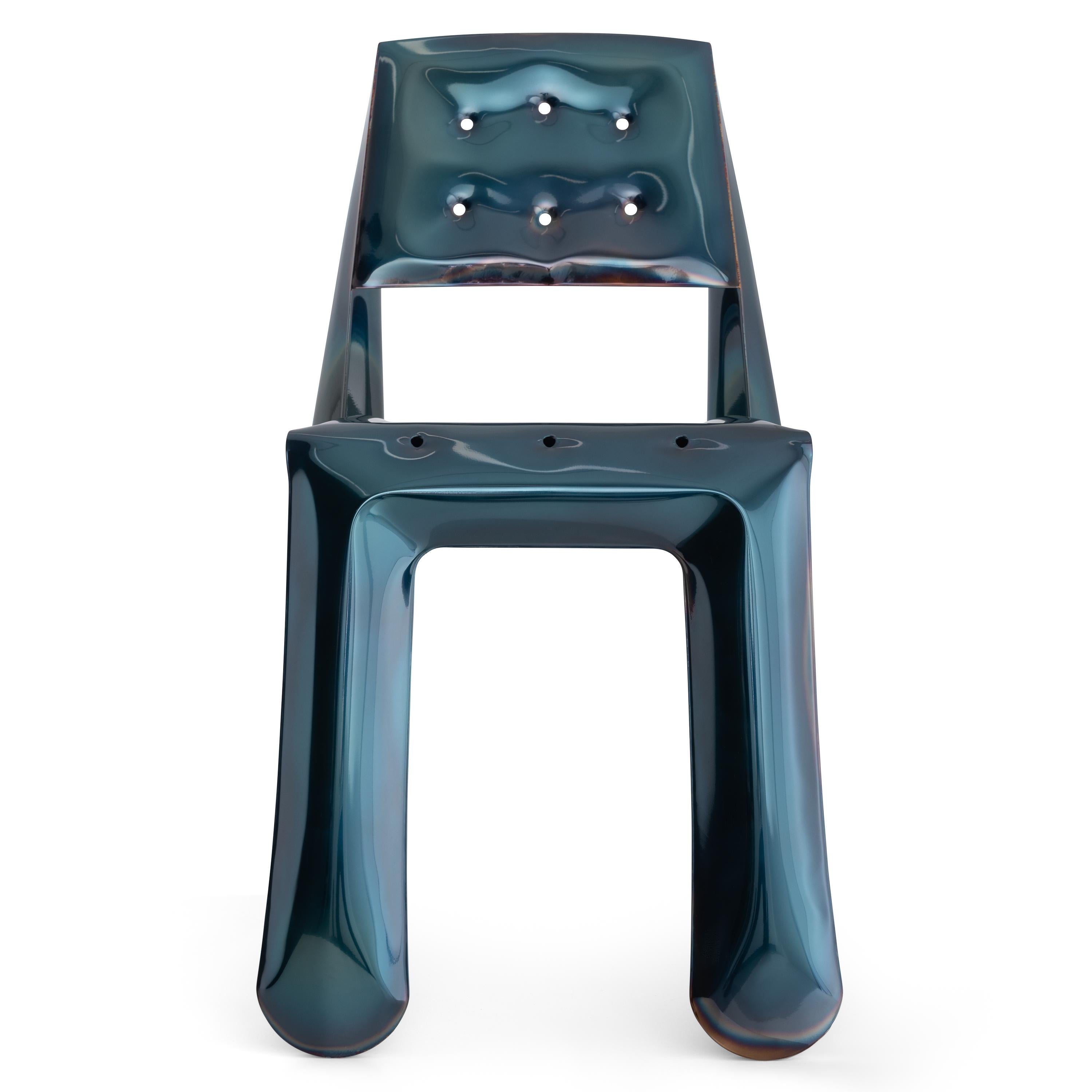Cosmic Blue Chippensteel 0.5 Skulpturaler Stuhl von Zieta (Organische Moderne) im Angebot