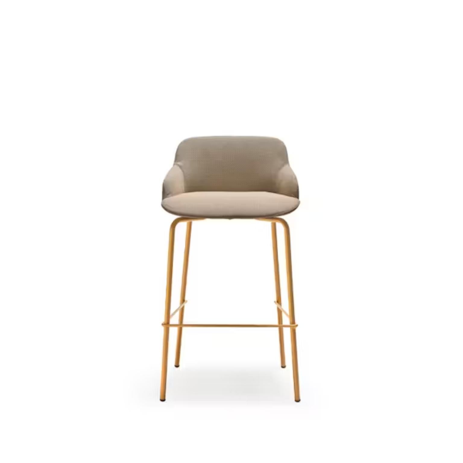 Deep Stool in Oak Wooden Legs & Upholstered Seat by Quinti Sedute In New Condition For Sale In Geneve, CH