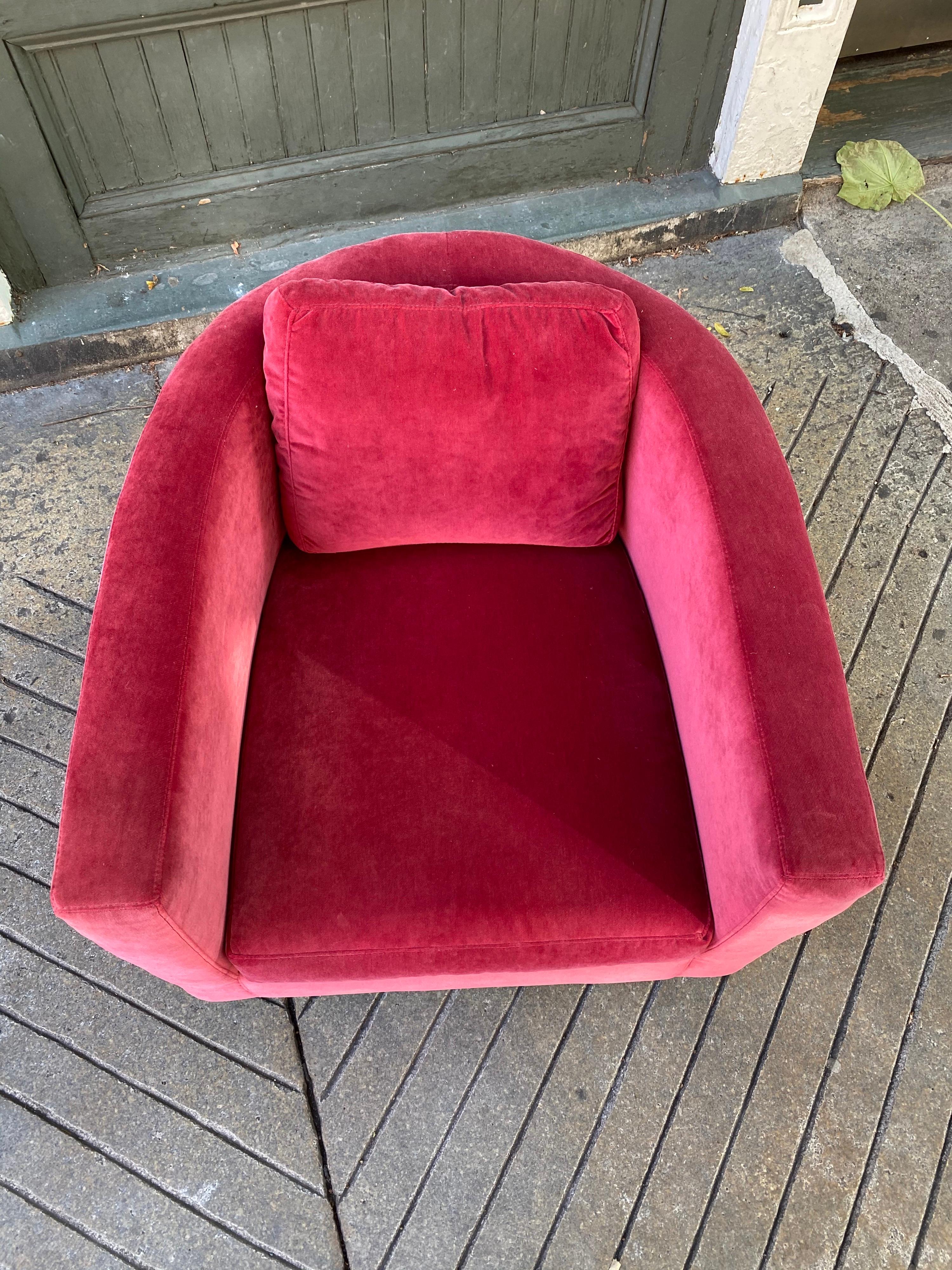 Mid-20th Century Deep Swivel Tub Chair
