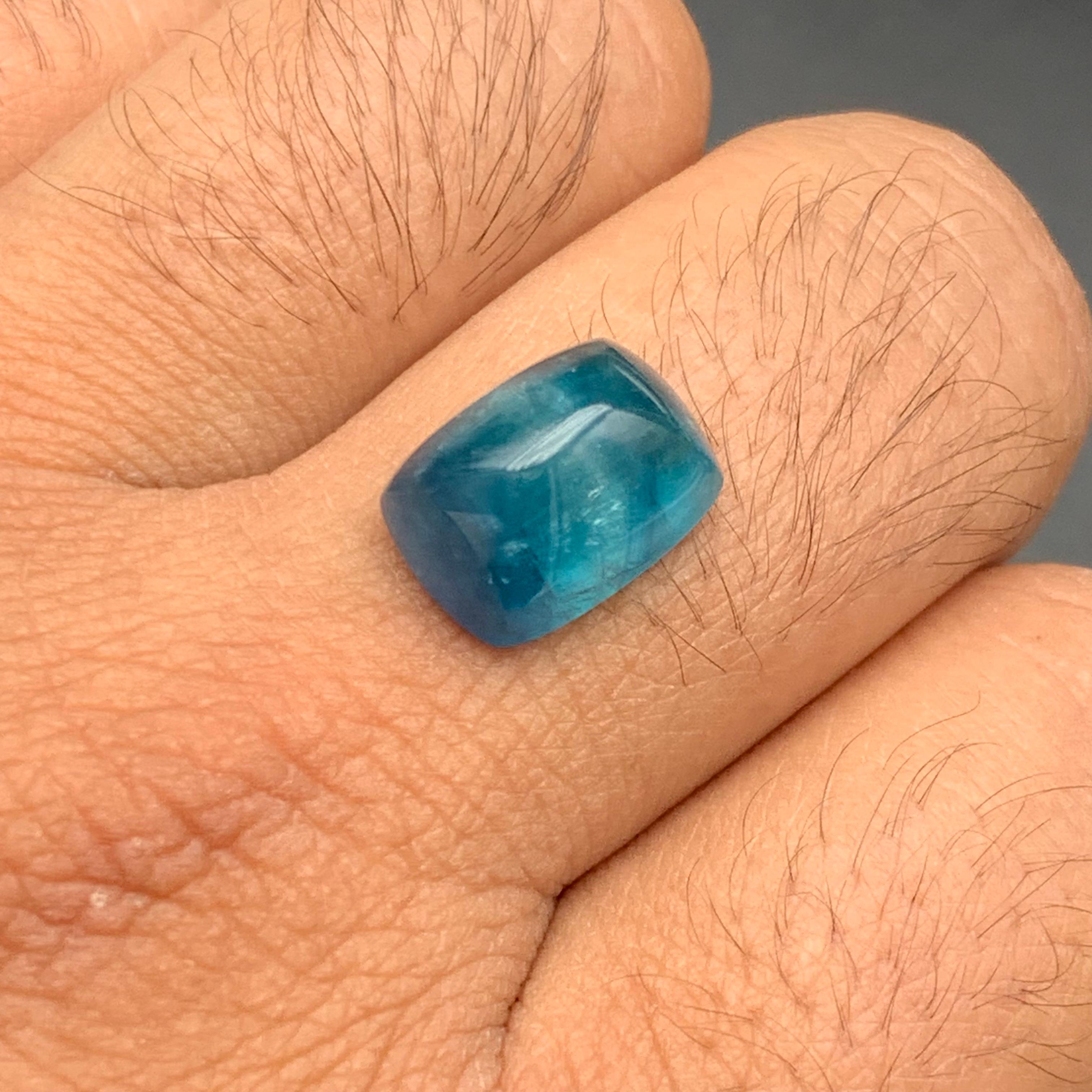 Tormalina naturale blu intenso e vivido Sugarloaf Cabochon Gemma sfusa per anello, collana, ciondolo, braccialetto o qualsiasi altra impostazione di gioielleria!

💎 TIPO DI GEMMA: Tormalina 
⚖️ PESO: 9,95 Carati
🪚 FORMA E TAGLIO: Taglio Cabochon