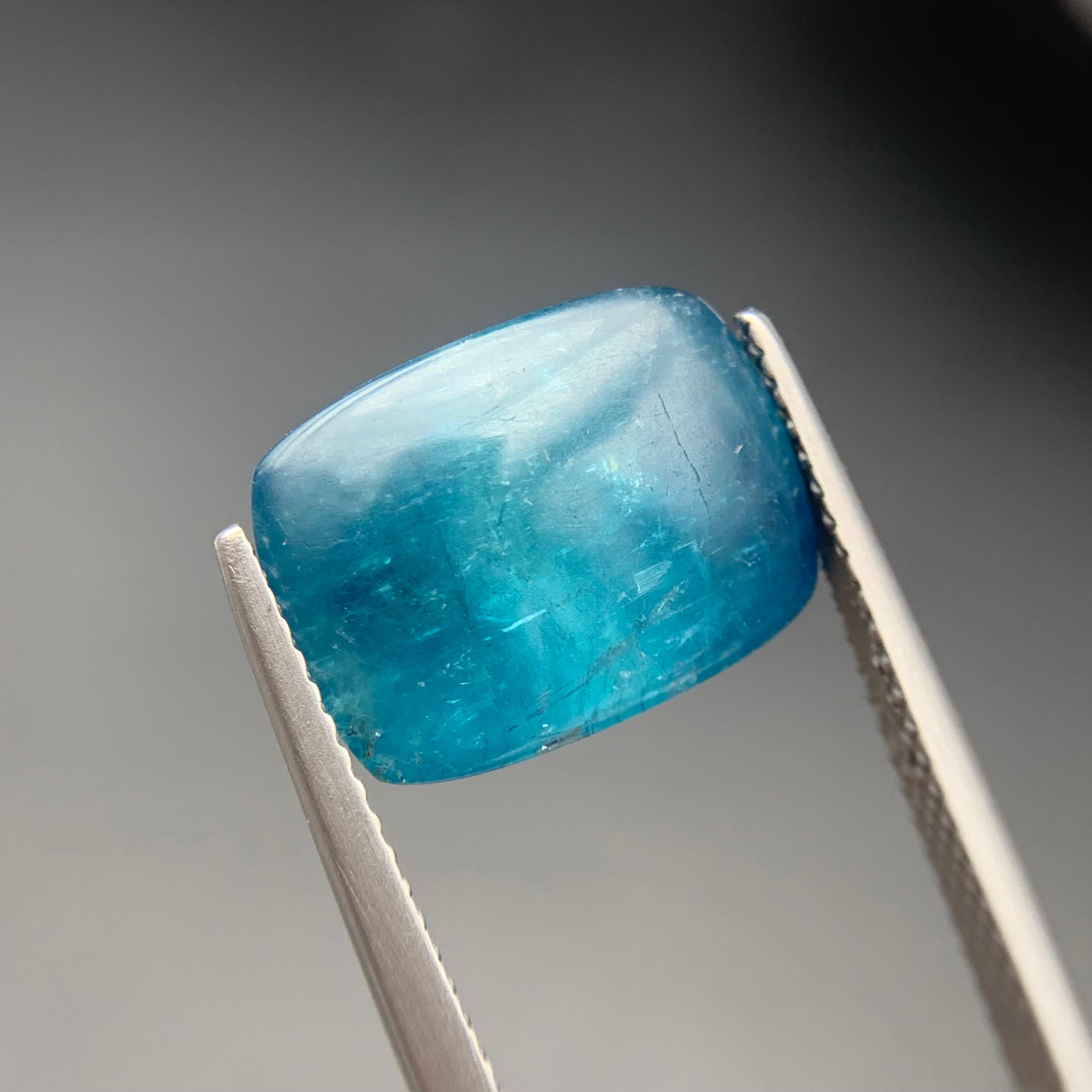 da uomo o donna Anello con cabochon di tormalina naturale blu intenso e vivido 9,95 carati in vendita