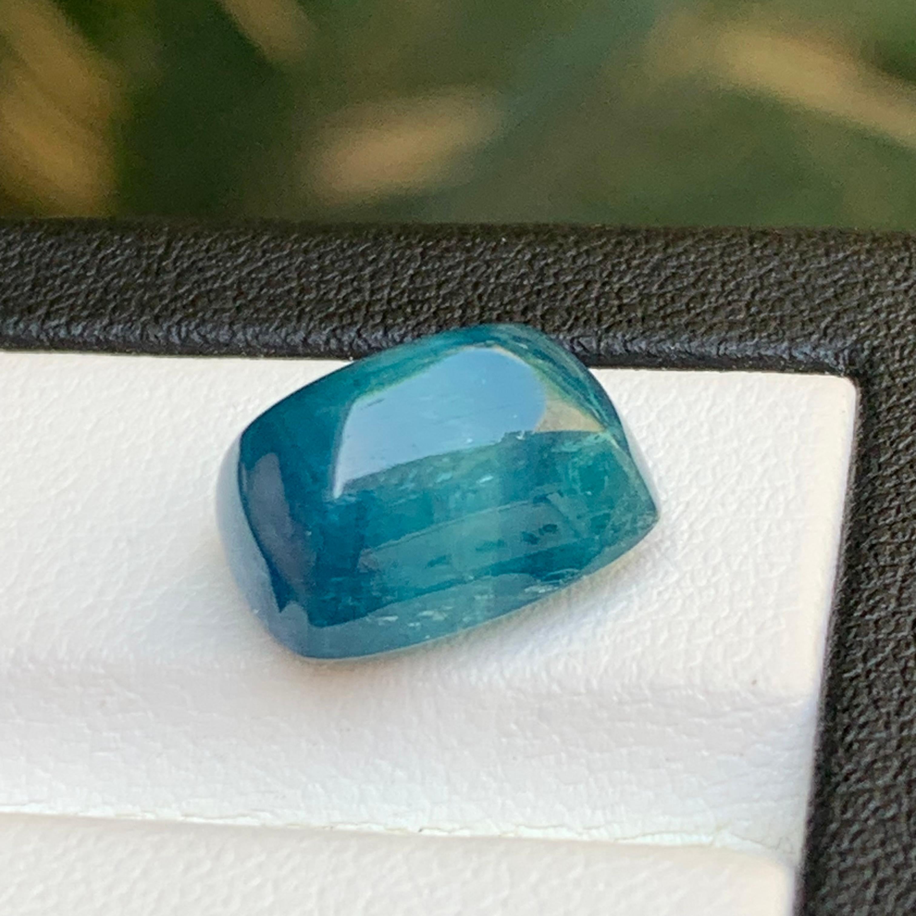 Anello con cabochon di tormalina naturale blu intenso e vivido 9,95 carati in vendita 1