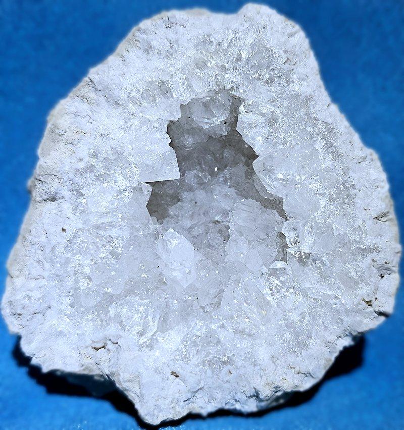 Altro VENDITA CON CHIUSURA - Geode naturale di cristallo bianco intenso, forma a ciotola in vendita