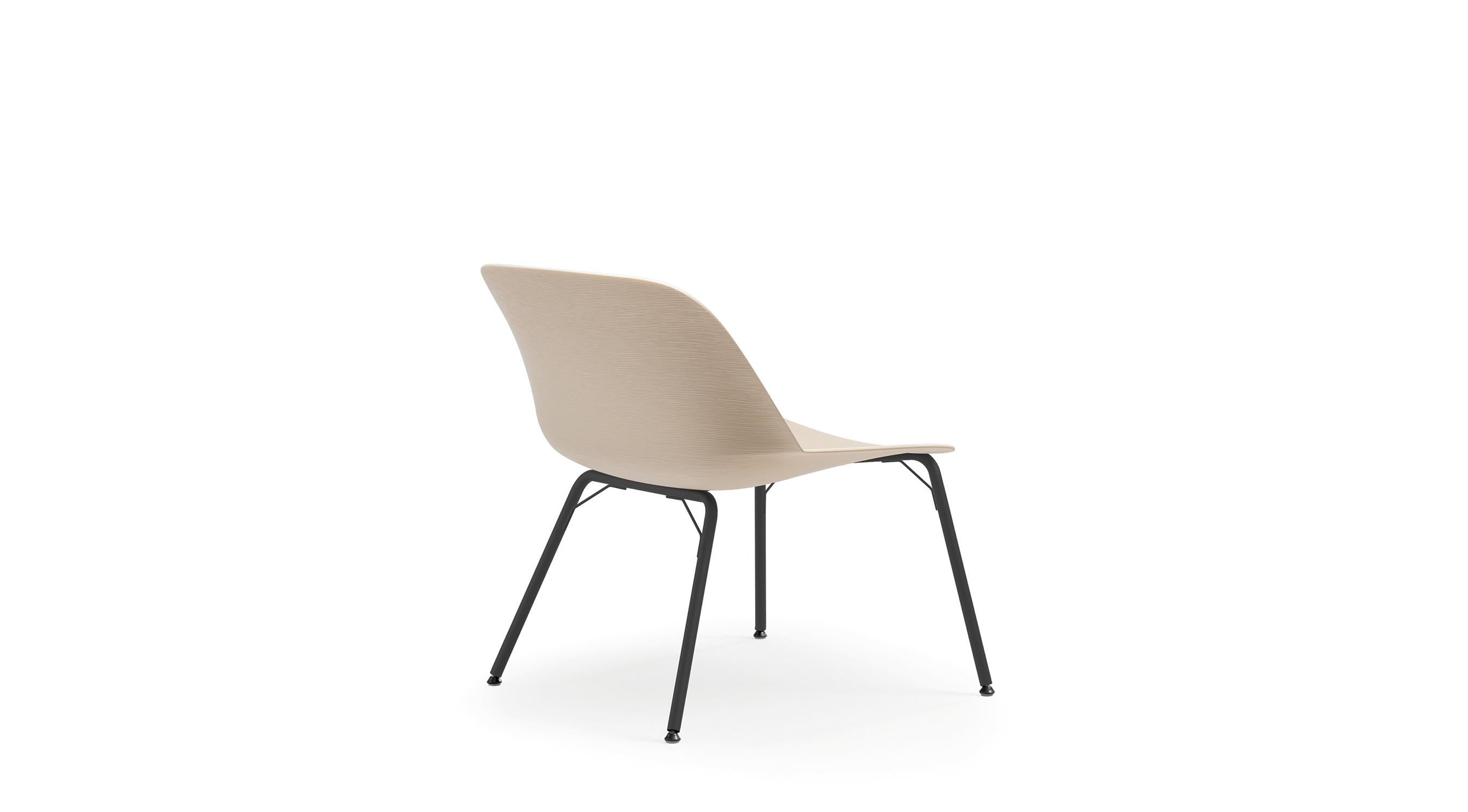 Deep XL Armchair in Polypropylene Shell & Steel Painted Frame by Quinti Sedute For Sale 4
