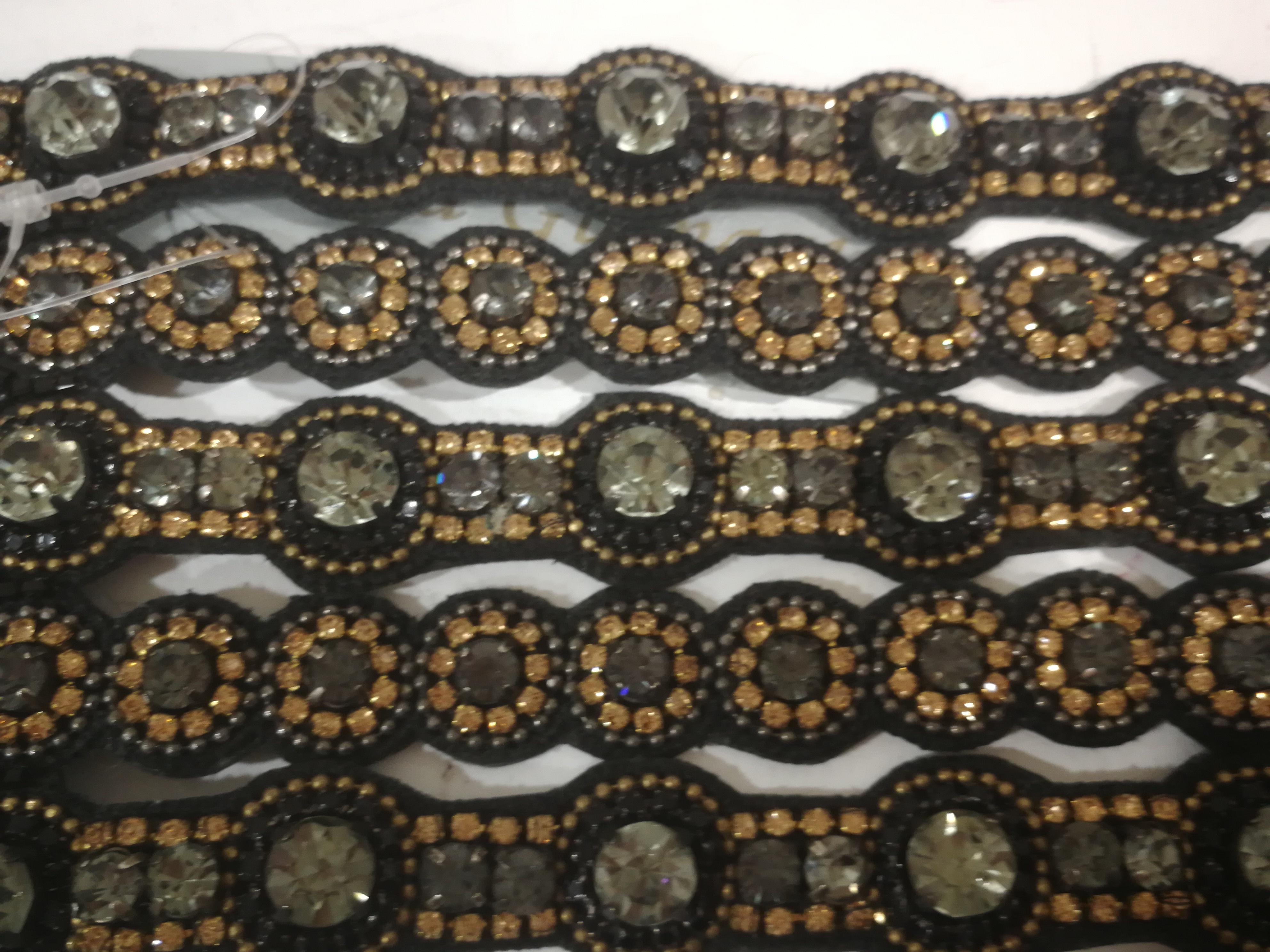 Deepa Gurnani Bracelet
Measurements: 7.5 * 18 cm
embellished with swarovsky and stones allover
magnet closure