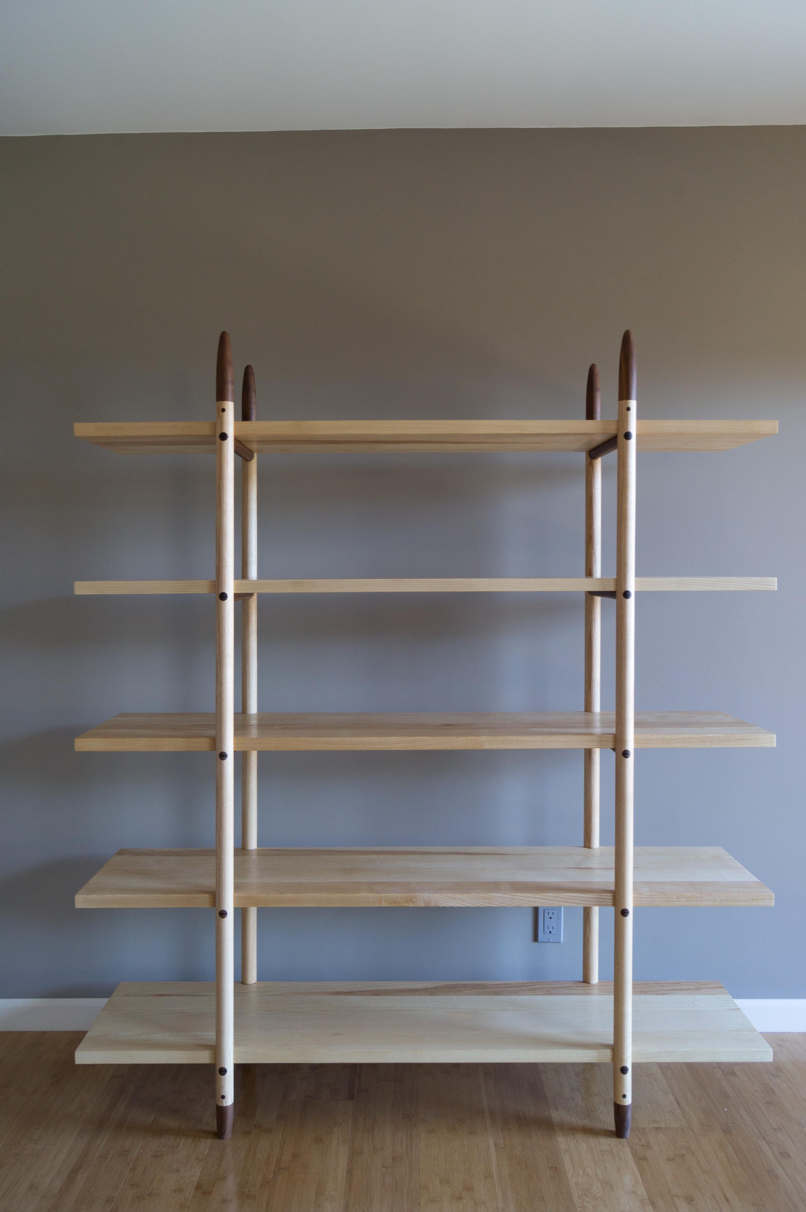 Deepstep Shelving, Bookshelf with Fine Wood Detailing by Birnam Wood Studio im Angebot 3