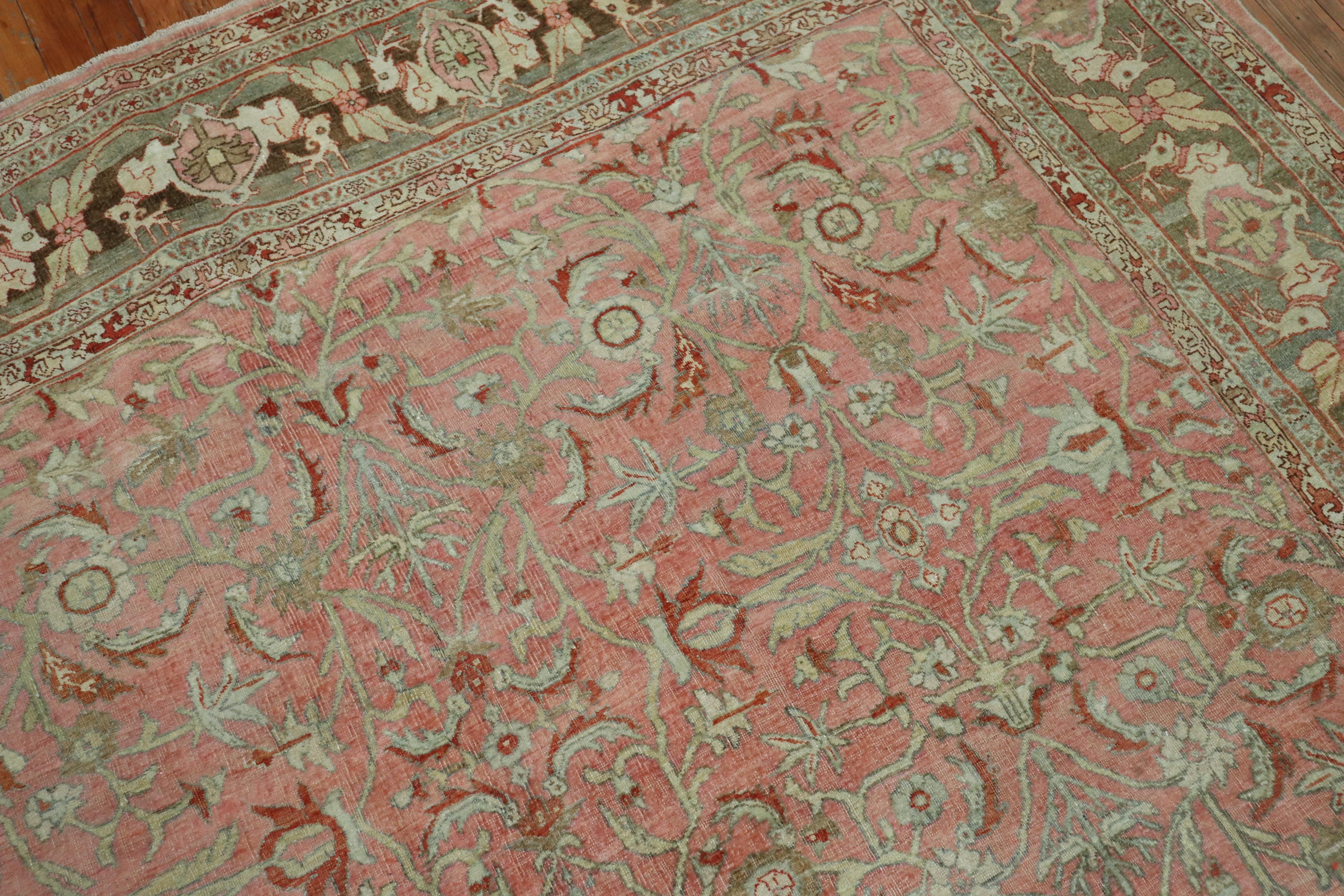 Rosa antiker persischer Bidjar-Teppich mit Hirschkopf und Bildern in Bildgröße im Angebot 1