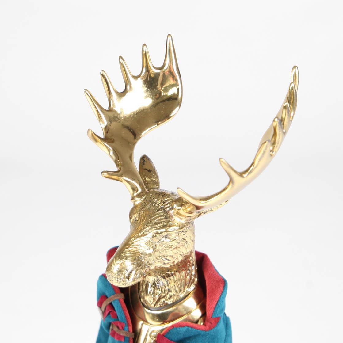 French Beautiful brass « Deer » Sculpture For Sale