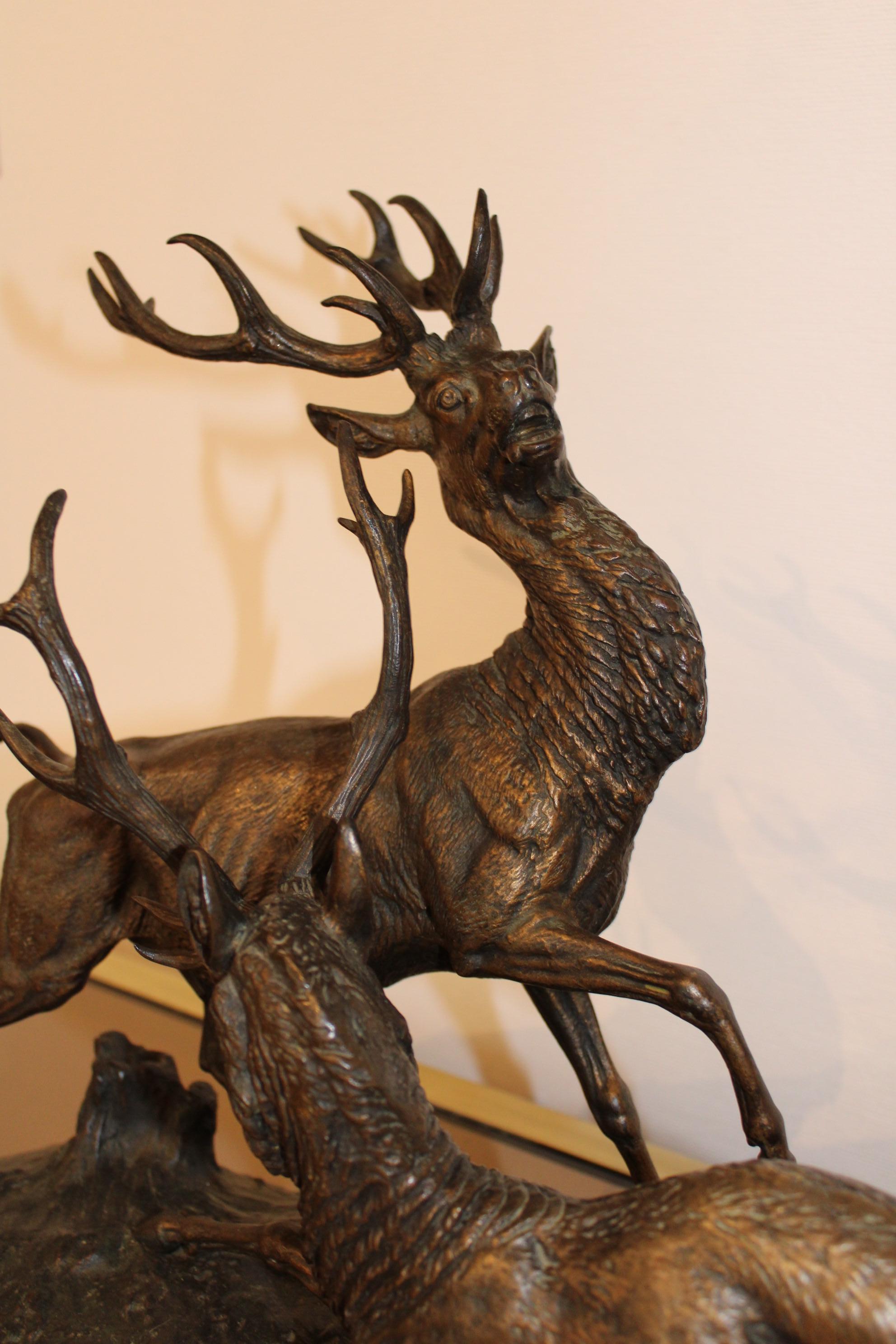 XIXe siècle Sculpture en bronze de cerfs par Edouard Delabrièrre, France, 19ème siècle
