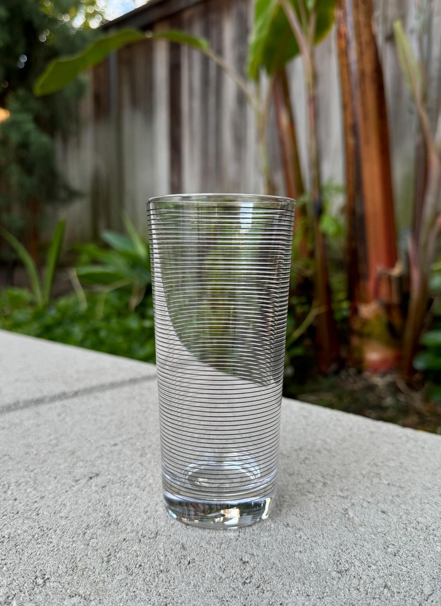 Vaso Defne Koz para hwc Egizia de Sottsass Associati, Italia siglo XX en venta