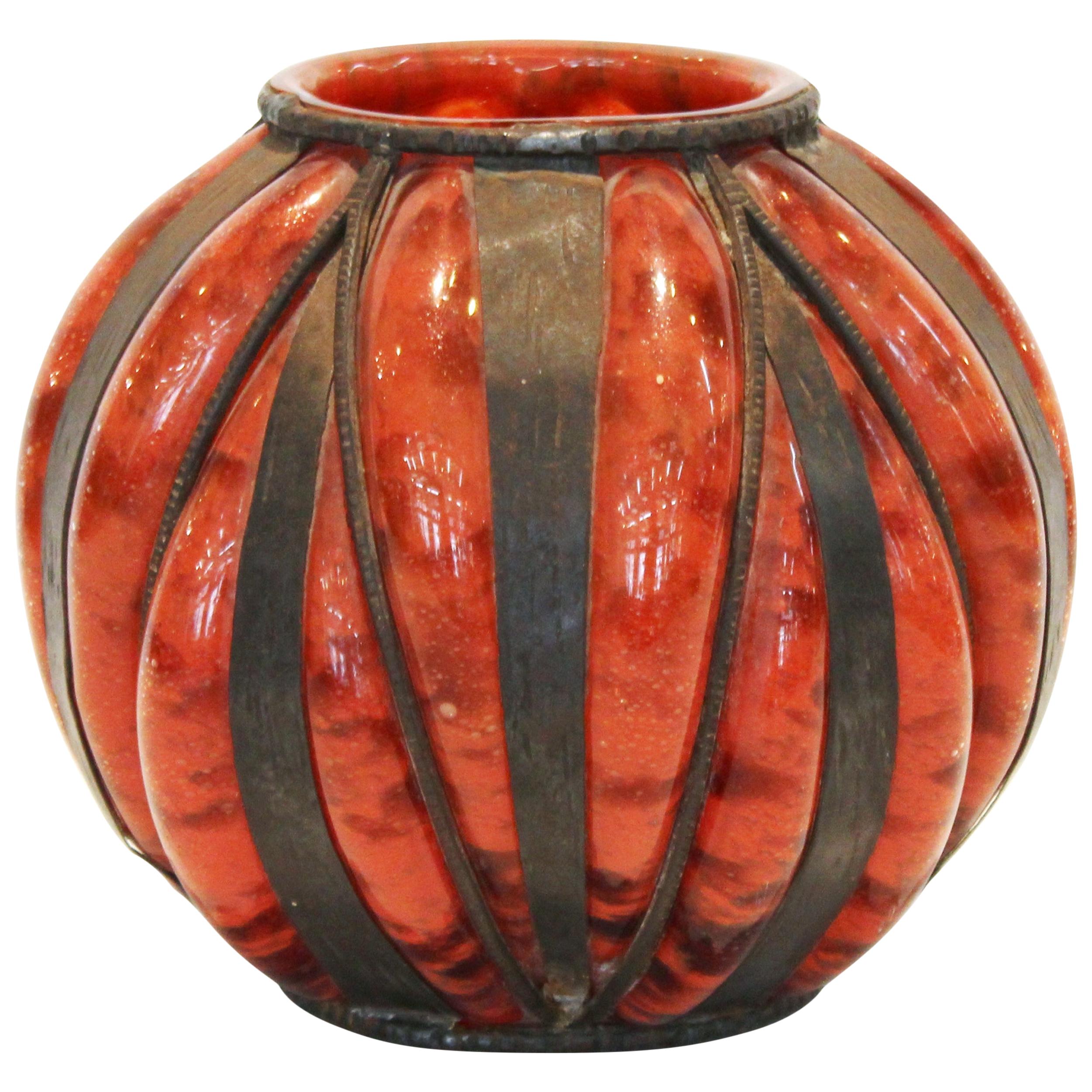 Degué Attributed French Art Deco Glass Vase in Wrought Iron For Sale