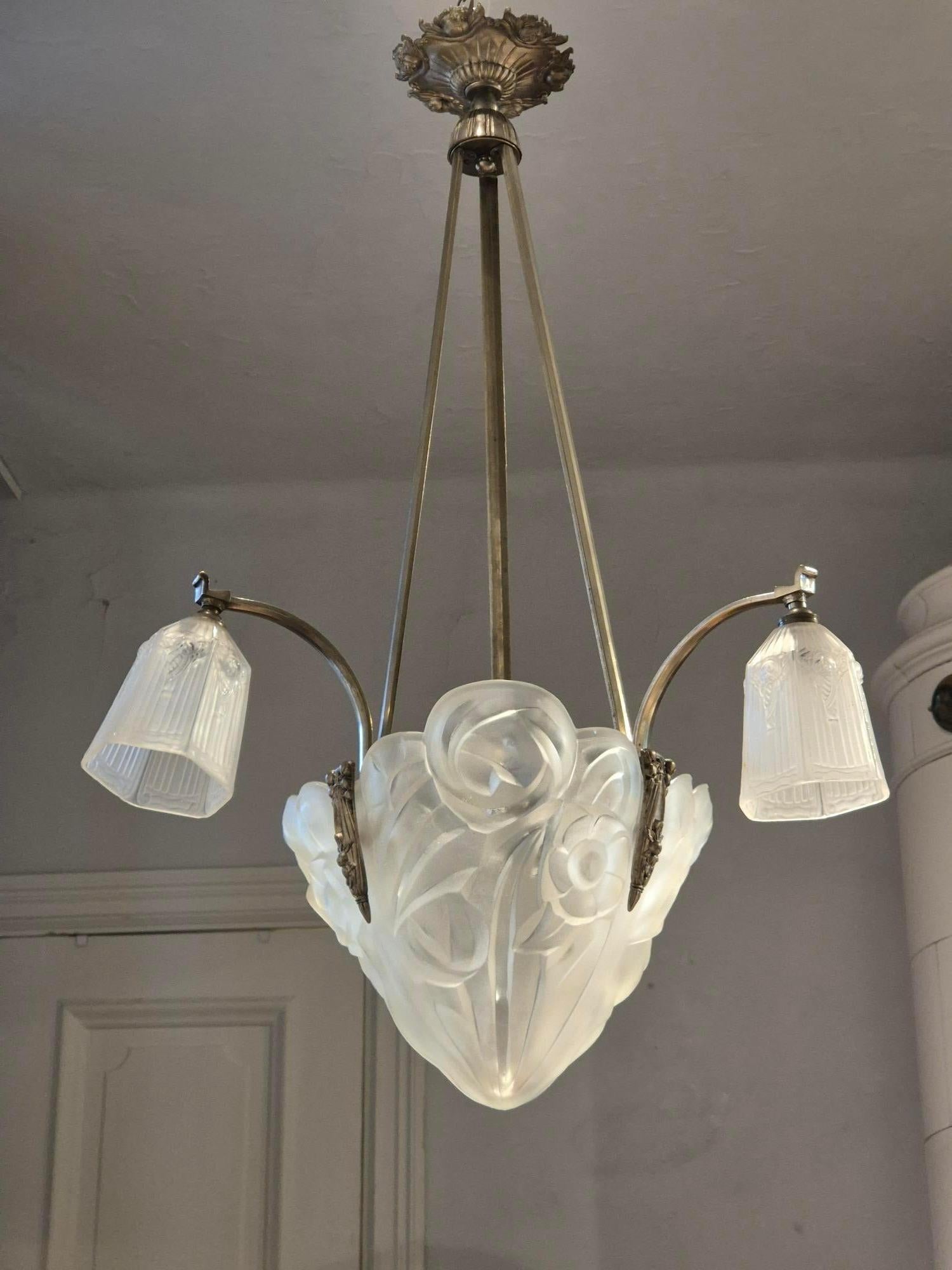 Francese Degué, lampadario, Francia anni '30 / Art Déco in vendita