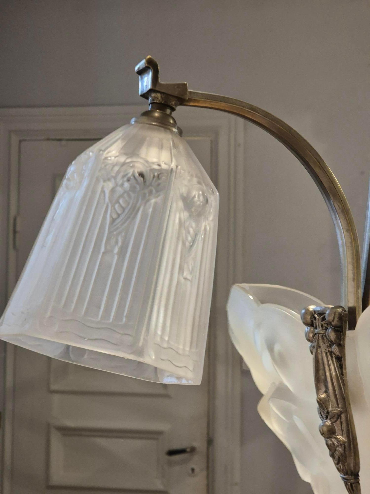 Metà XX secolo Degué, lampadario, Francia anni '30 / Art Déco in vendita