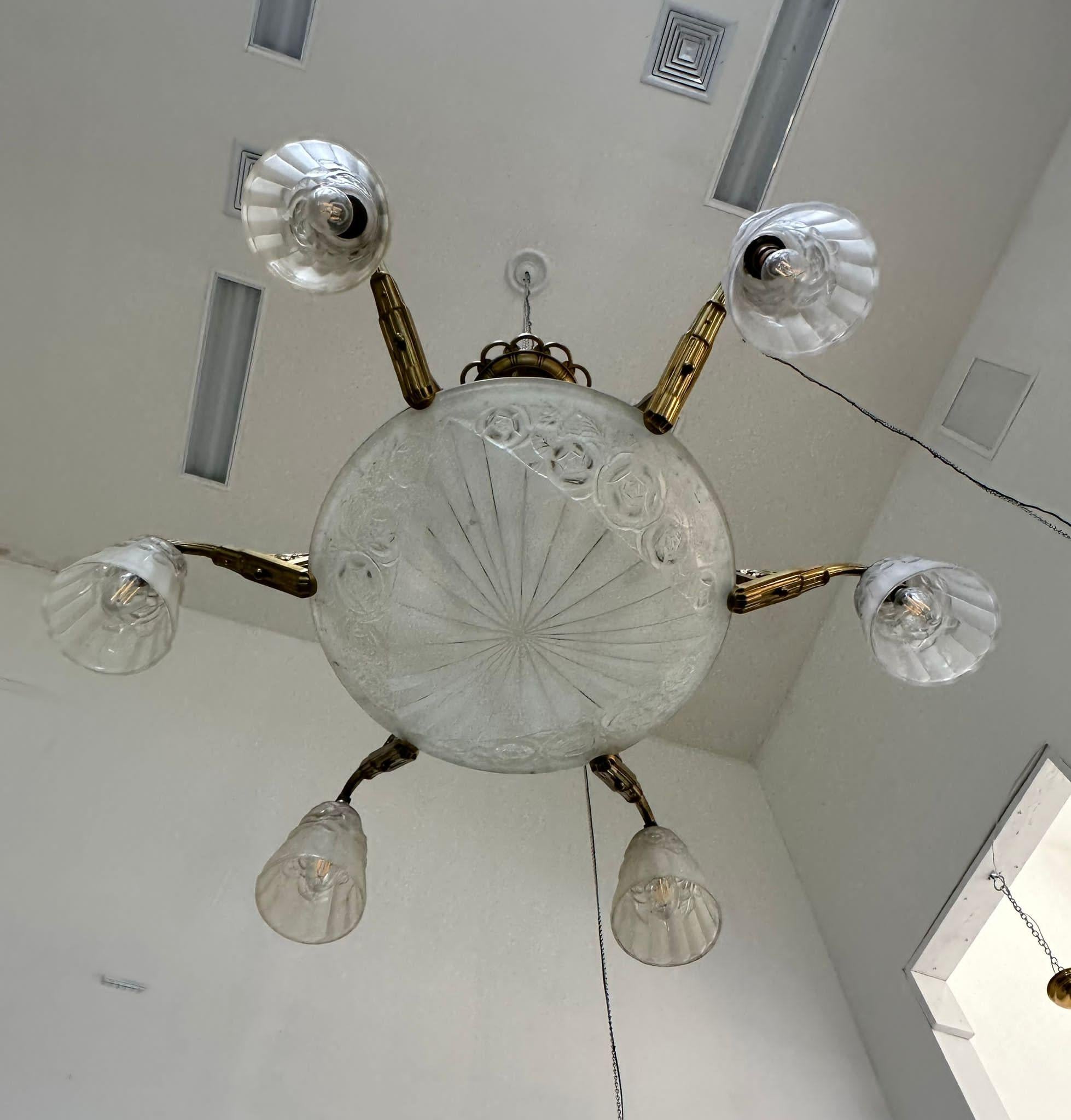 Molded Degue French Art Deco 9 Lights Chandelier