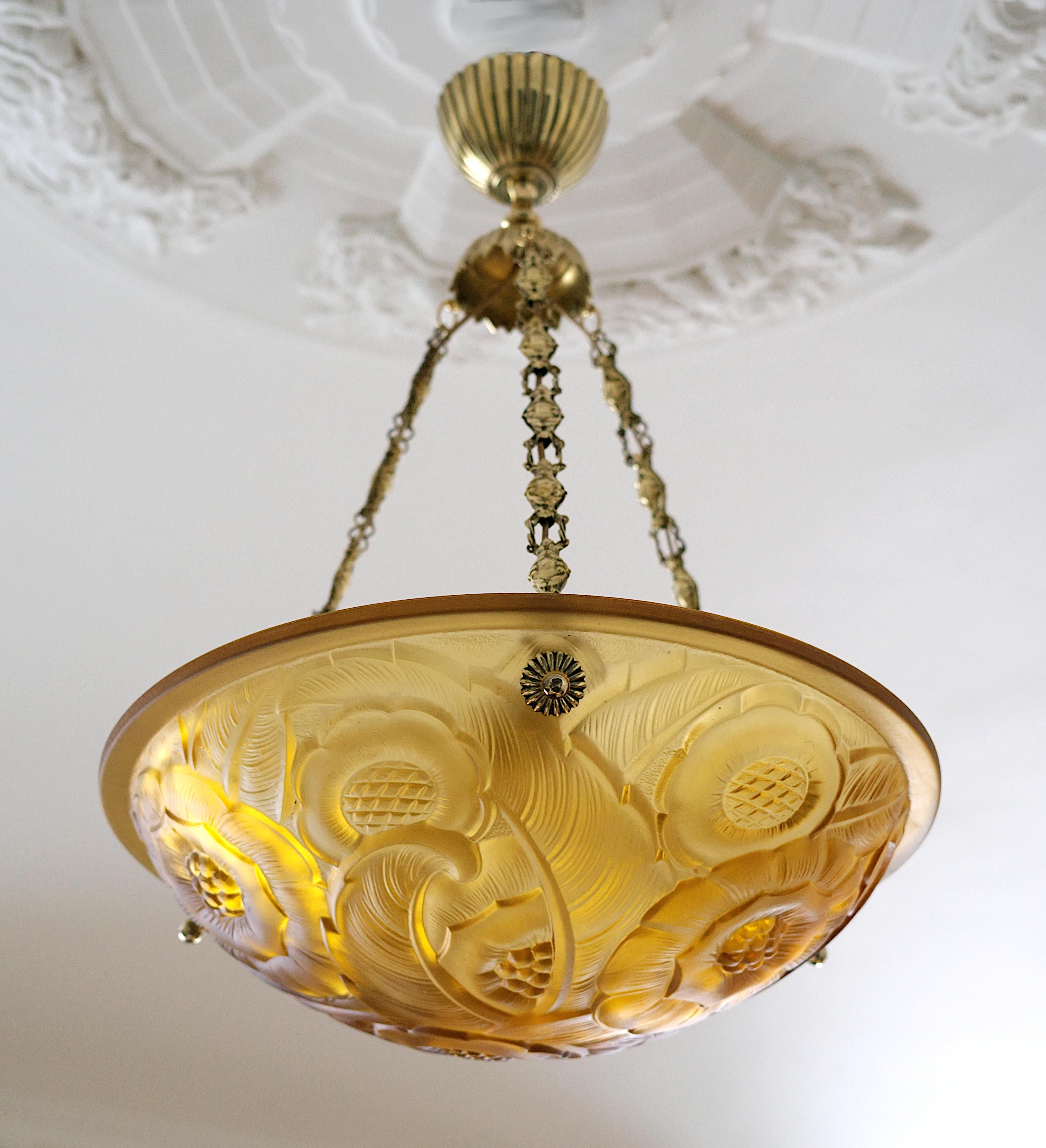 Early 20th Century DEGUE French Art Deco Amber Pendant Chandelier, Late 1920s For Sale