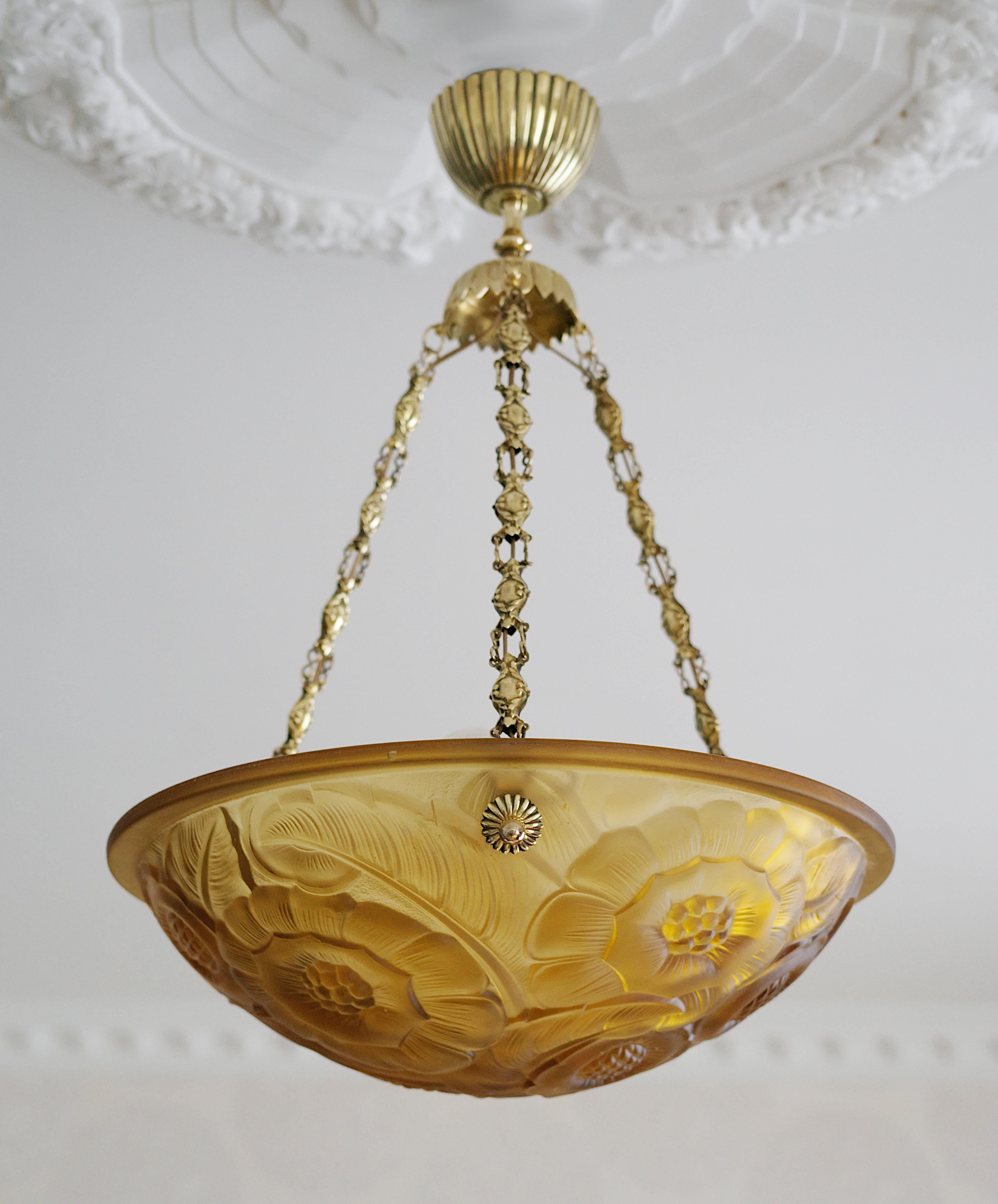 DEGUE French Art Deco Amber Pendant Chandelier, Late 1920s For Sale 1