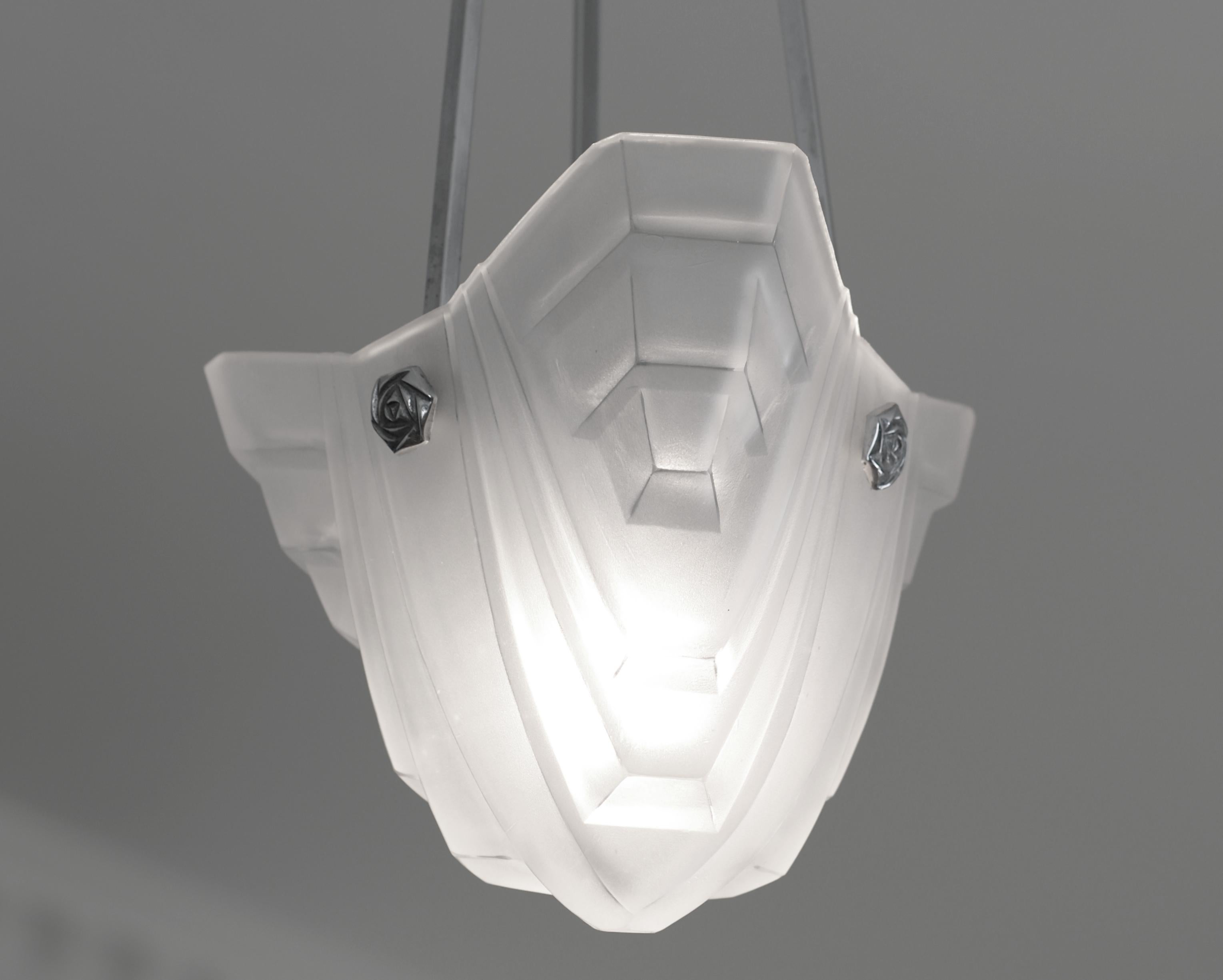 Degue French Art Deco Chandelier, 1920 For Sale 3