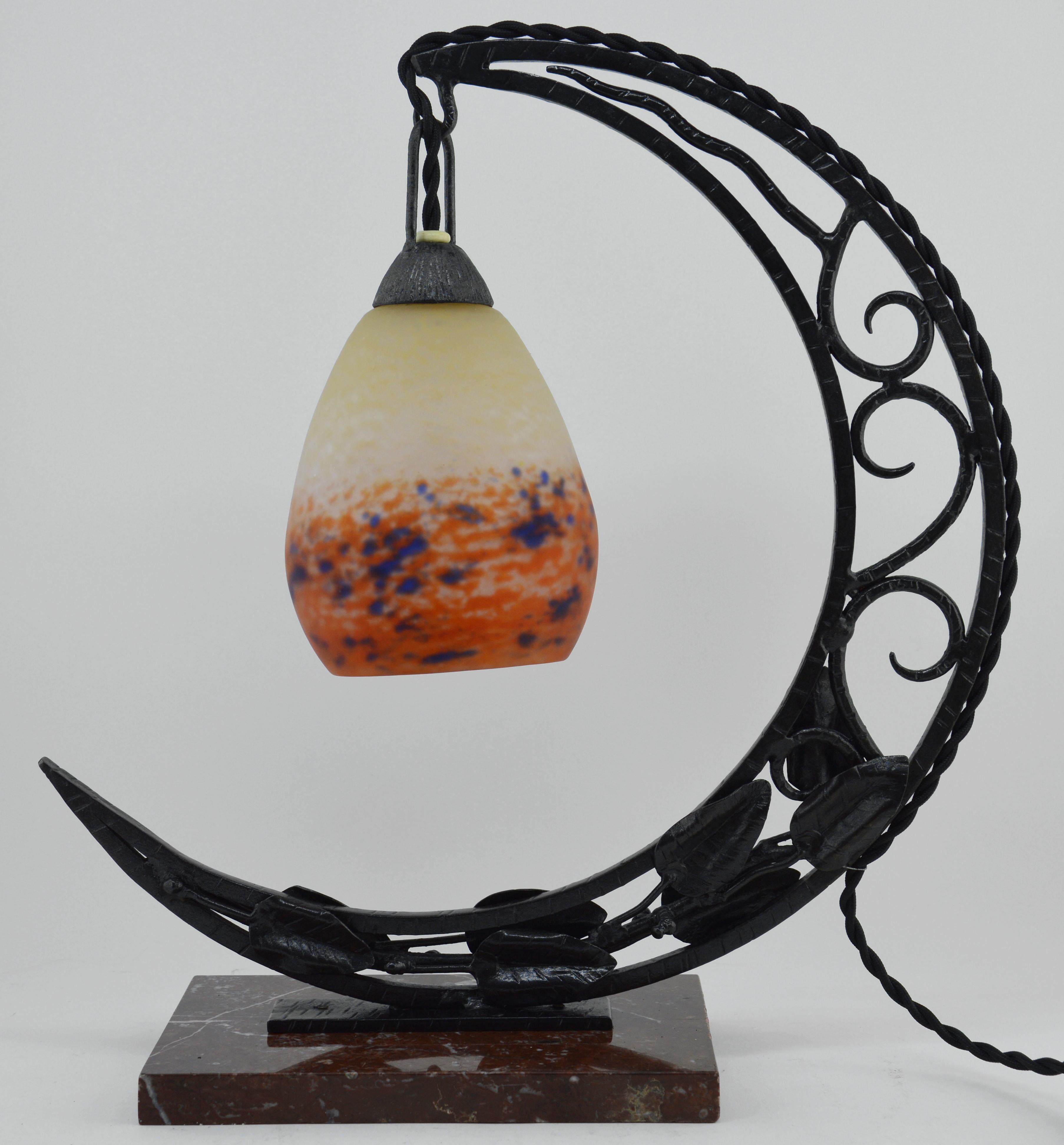 Glass Degue French Art Deco Desk or Table Lamp, Late 1920s For Sale