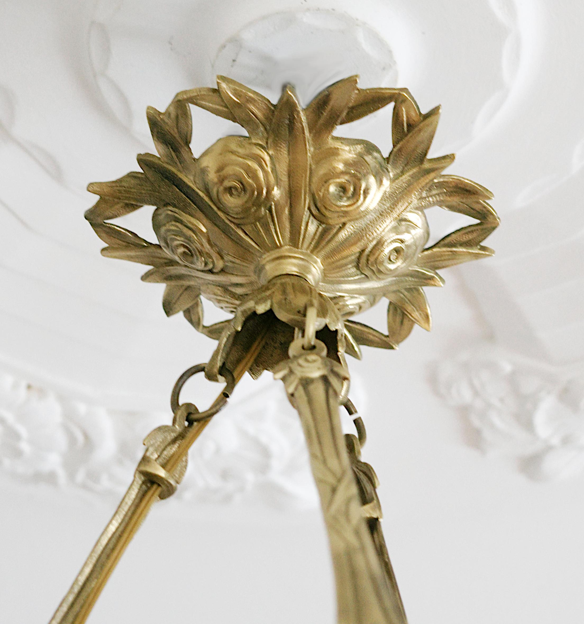 Lustre suspendu Art Déco français en verre gravé, années 1920 3