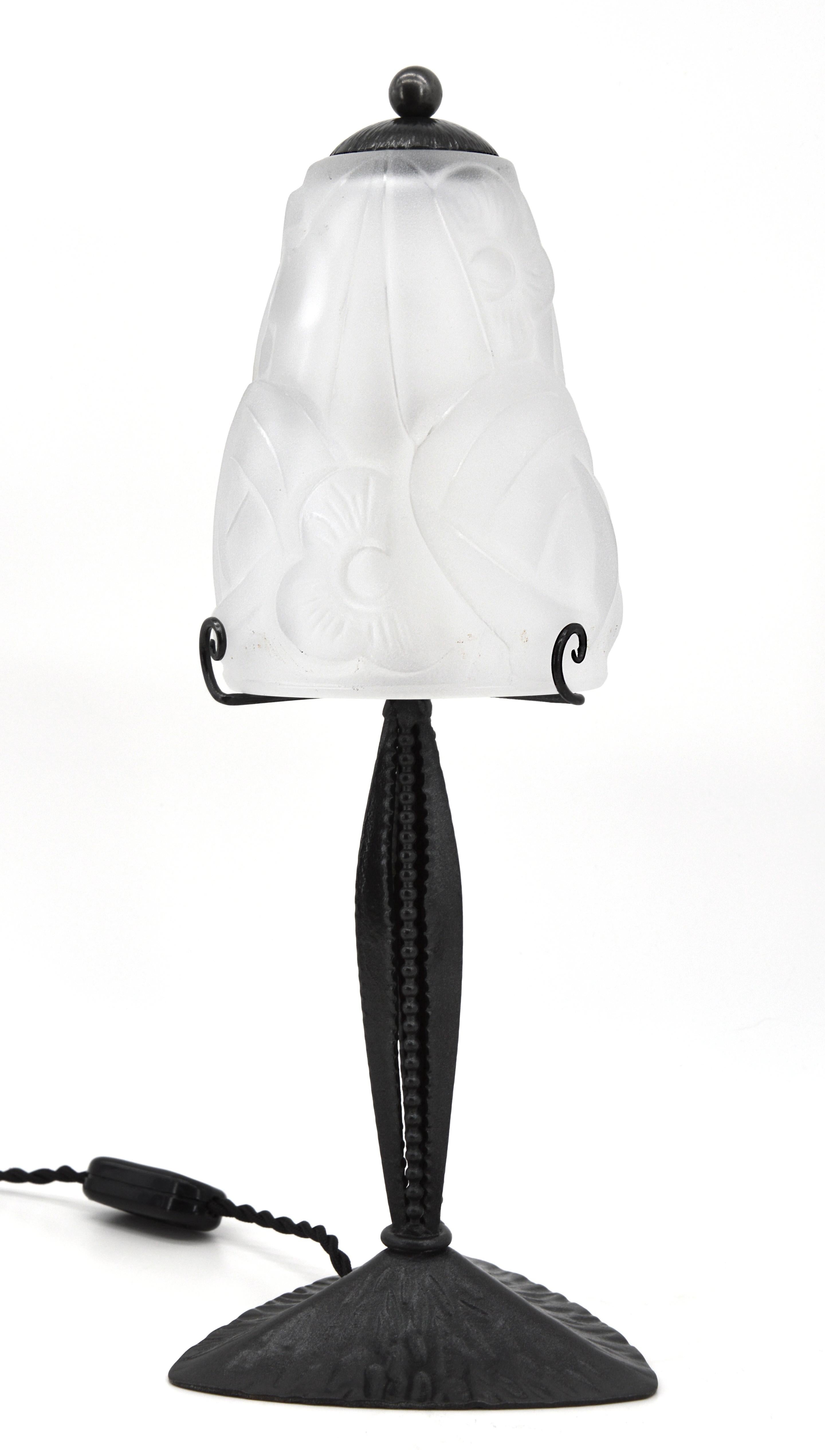 DEGUE French Art Deco Table Lamp, 1920 en Excelente estado para la venta en Saint-Amans-des-Cots, FR