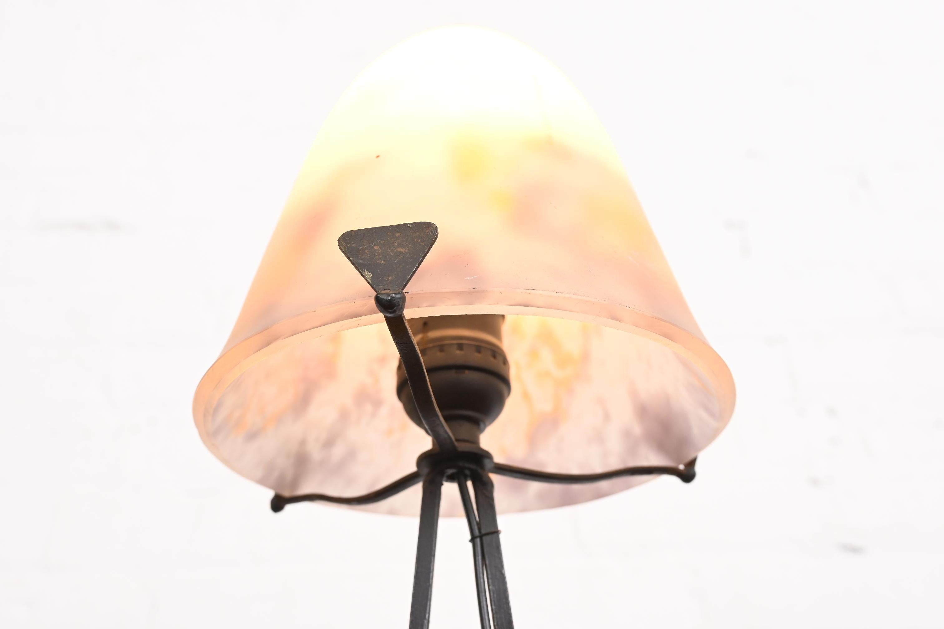 Degué French Art Deco Table Lamp, 1920s For Sale 2