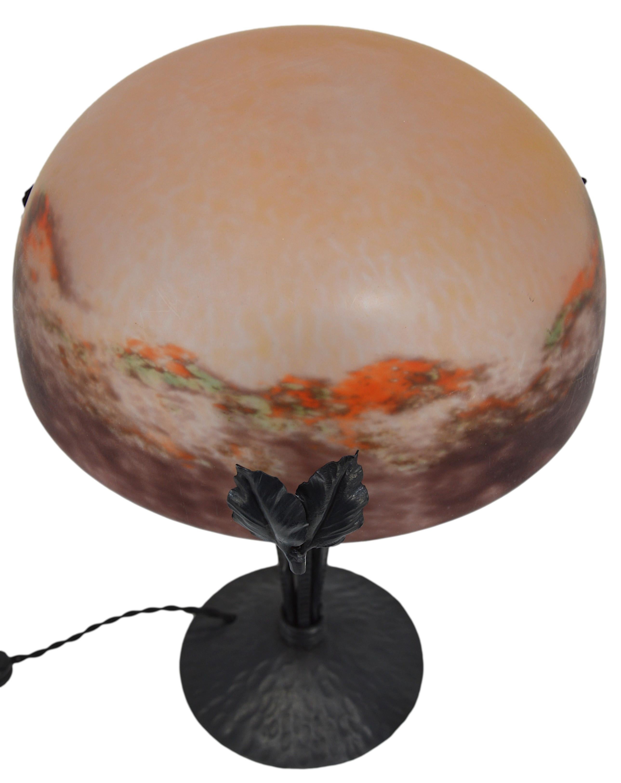 Glass DEGUE French Art Deco Table Lamp, Late 1920s For Sale