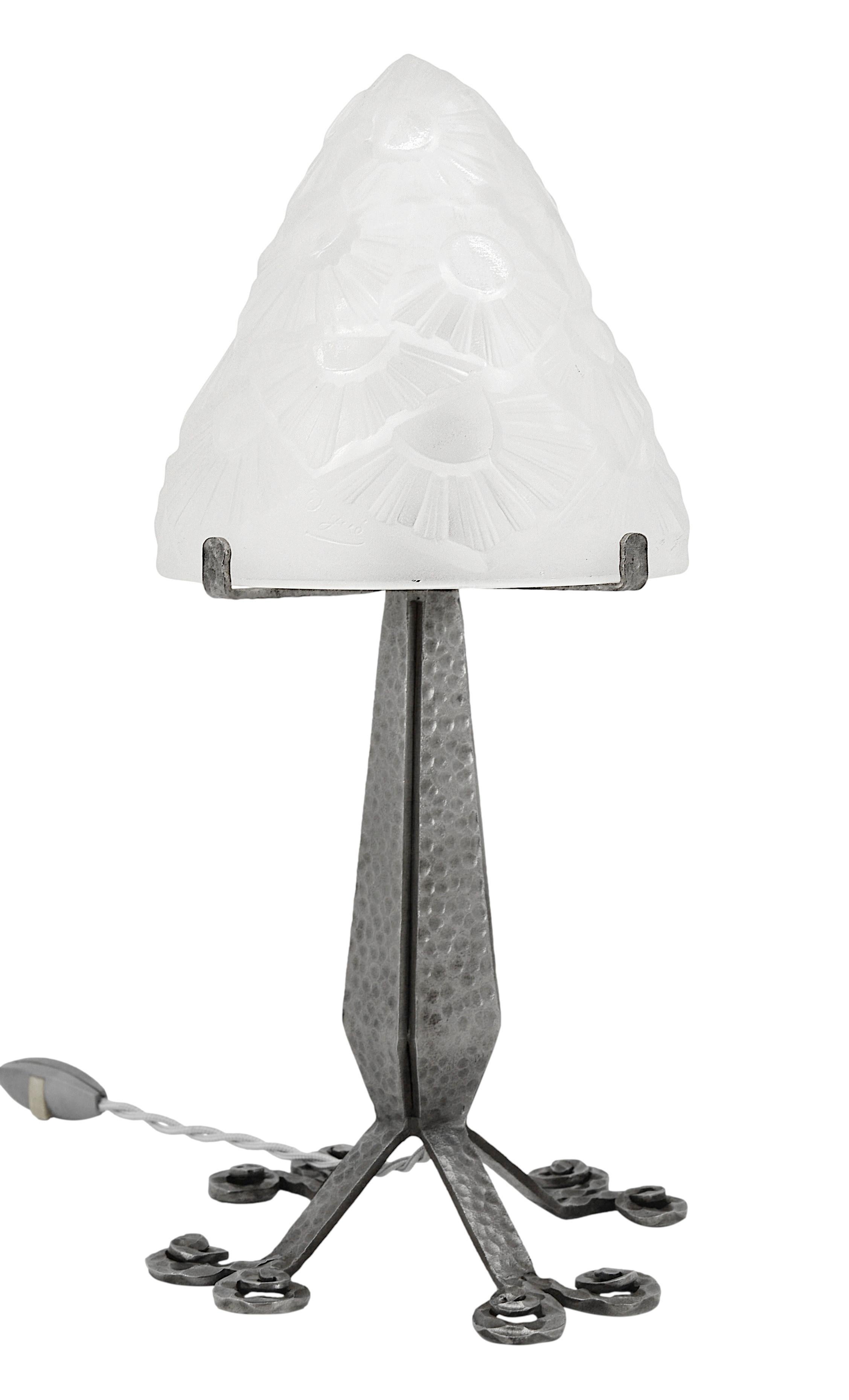 DEGUE & Henri FOURNET 'Le Fer Forgé' Französische Art Deco Tischlampe 1920 im Angebot 3