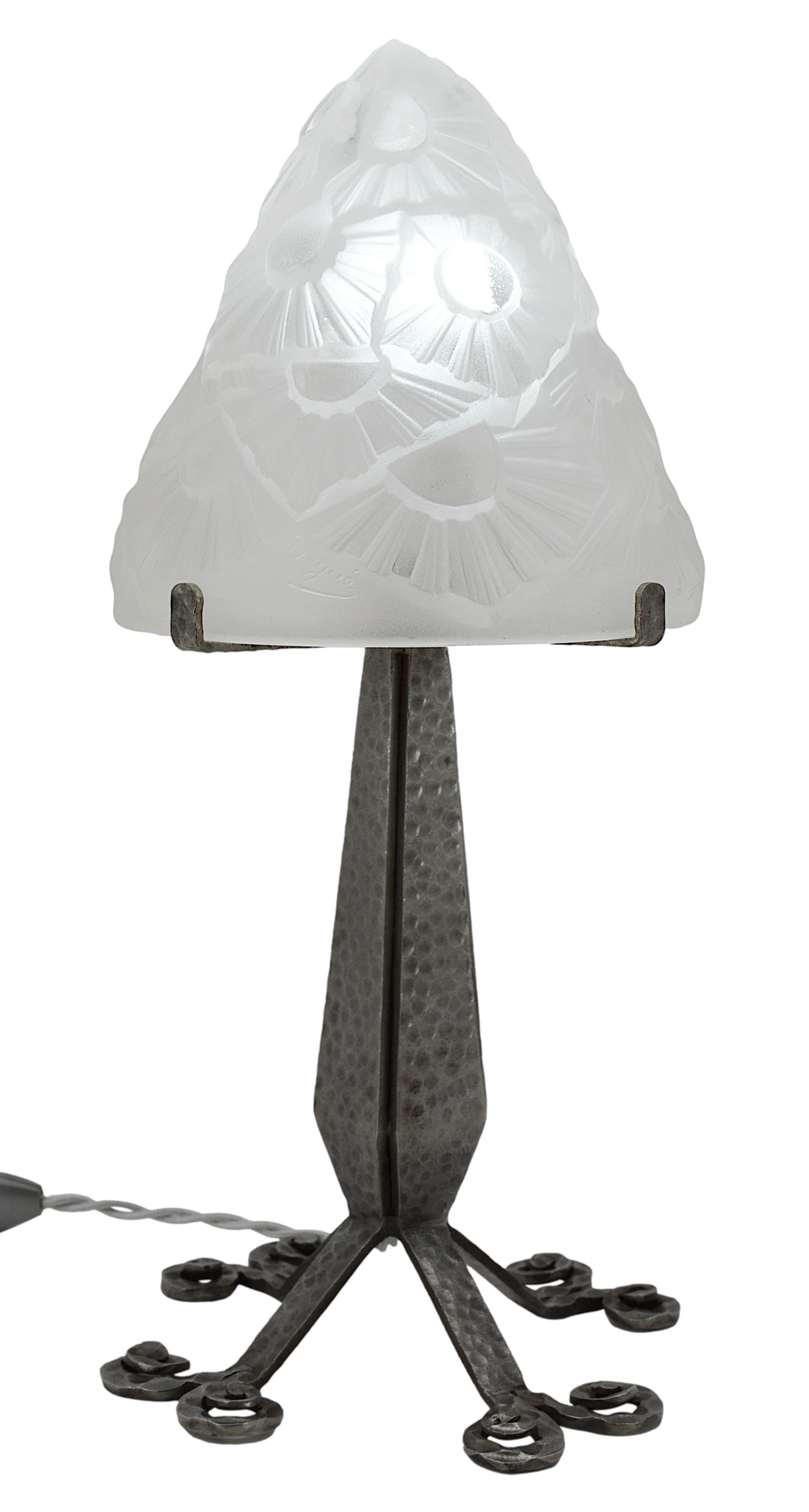 Frosted DEGUE & Henri FOURNET 'Le Fer Forgé' French Art Deco Table Lamp, Late 1920s For Sale