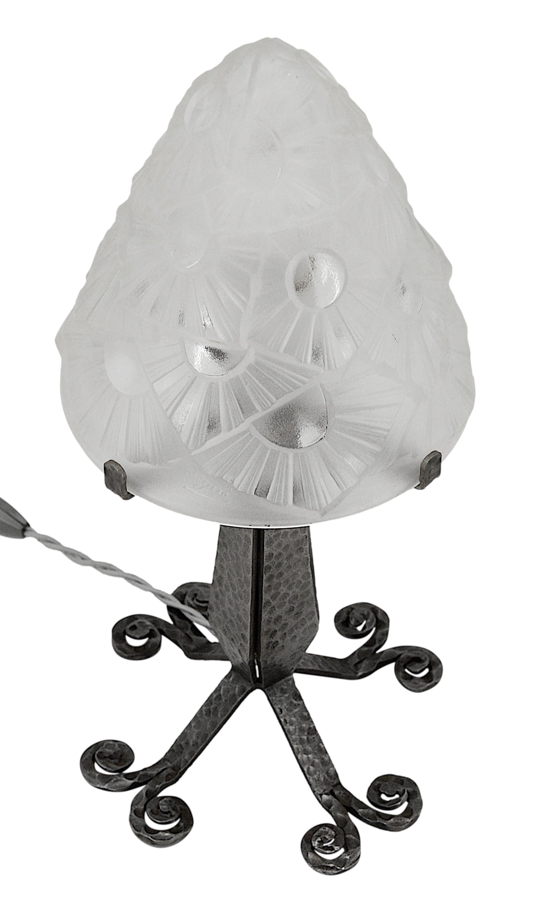DEGUE & Henri FOURNET 'Le Fer Forgé' Lampe de table Art Déco, Fin des années 1920 Excellent état - En vente à Saint-Amans-des-Cots, FR
