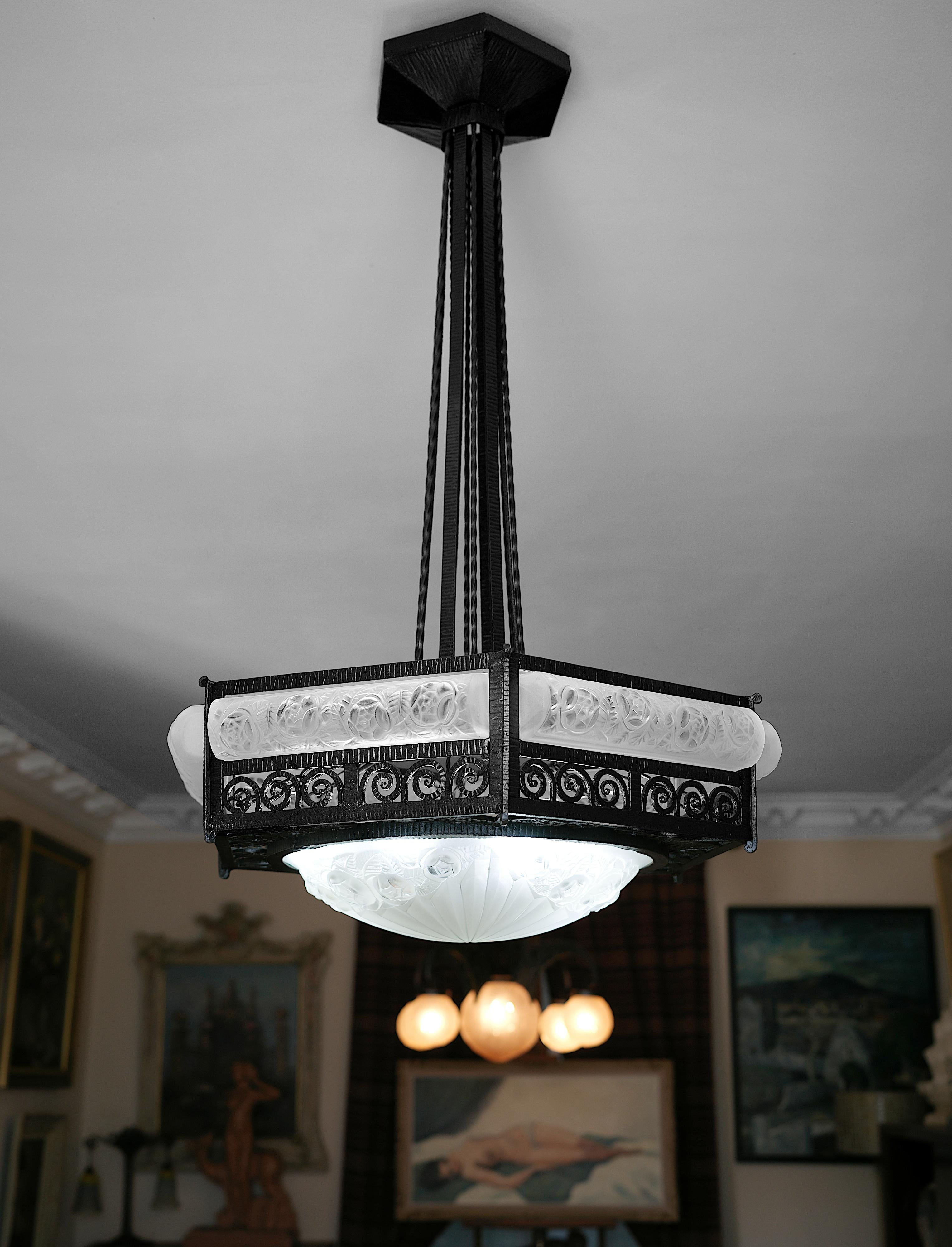 Glass Degue Rare Large French Art Deco Chandelier, 1920 For Sale