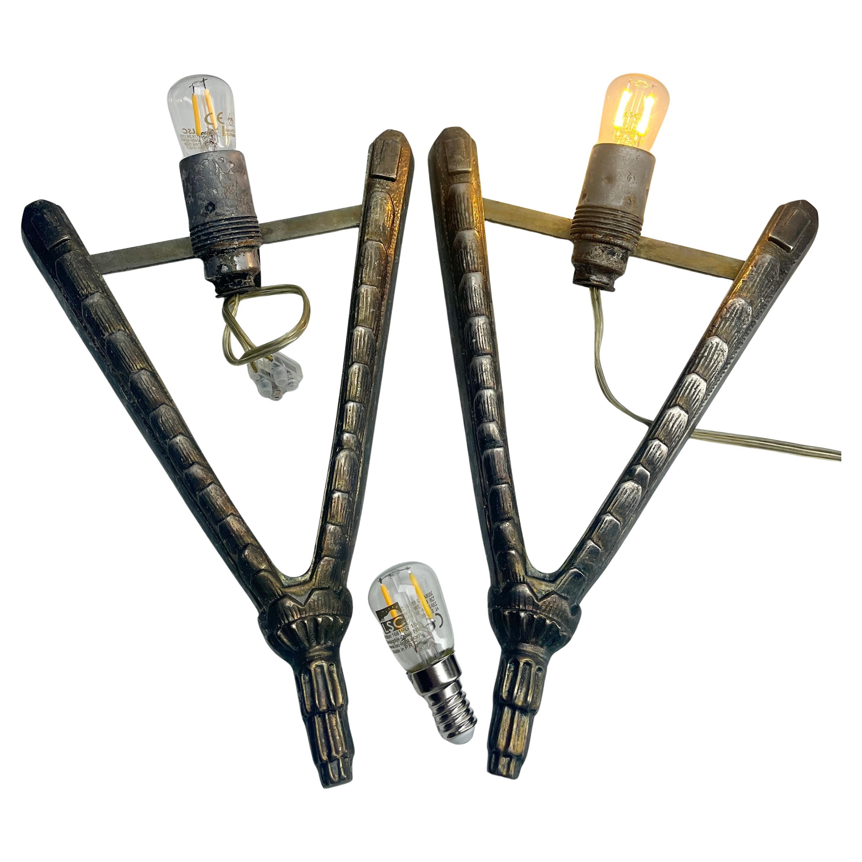 Brass Degue Style Pair French 1930 art deco Wall Sconces Lamps Léon Hugue Paris For Sale