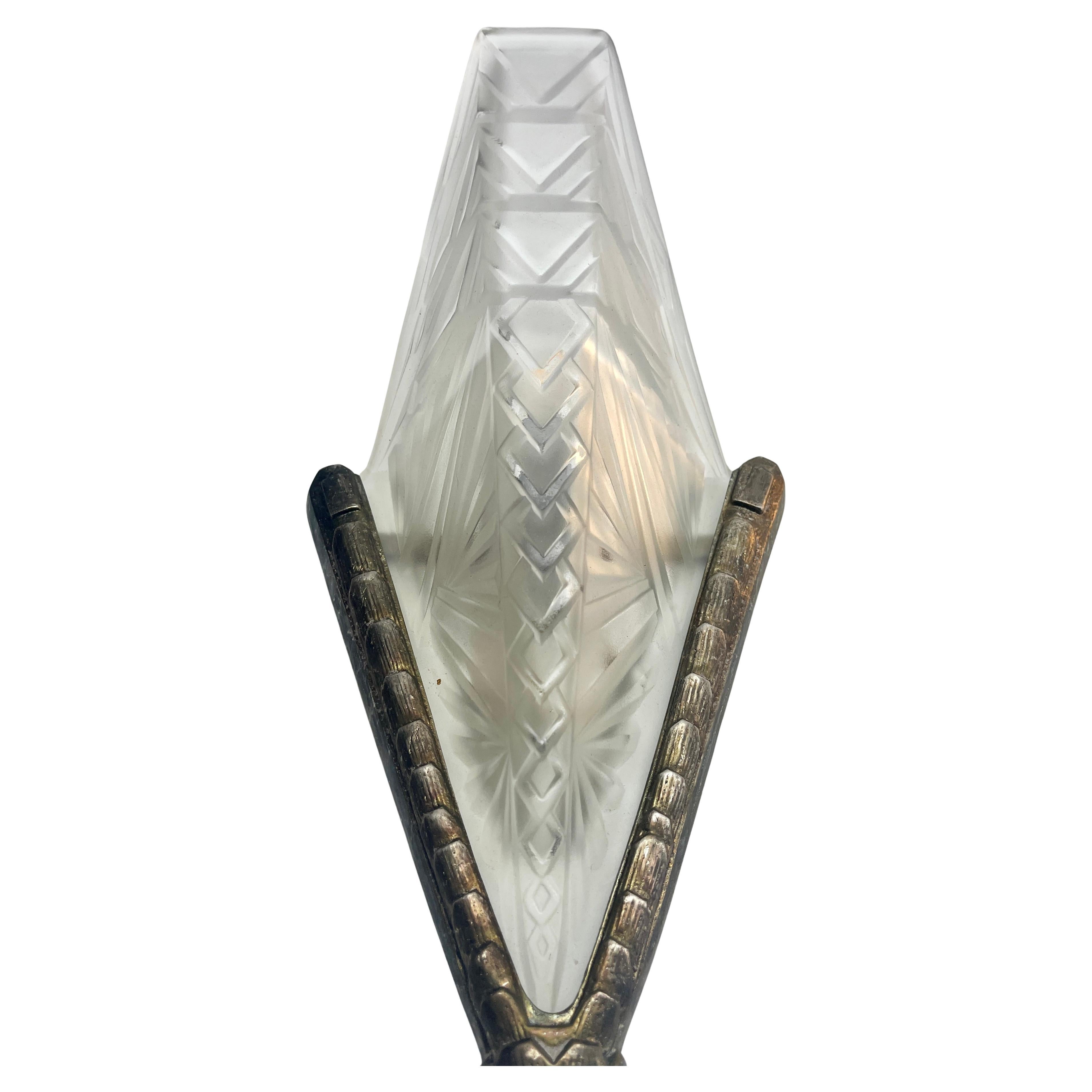 Degue Style Pair French 1930 art deco Wall Sconces Lamps Léon Hugue Paris For Sale 1