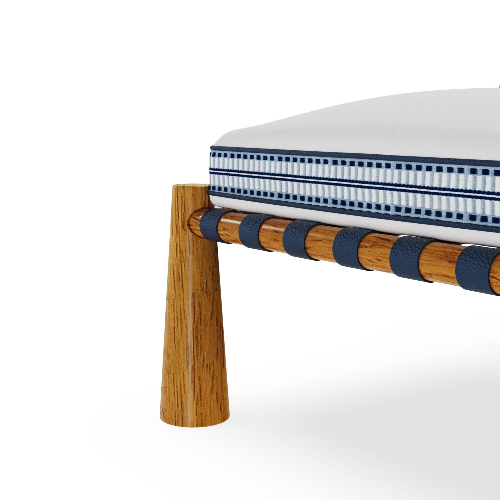 Deià Outdoor-Sessel aus Iroko-Holz mit Leder-Cord-Details (Handgefertigt) im Angebot