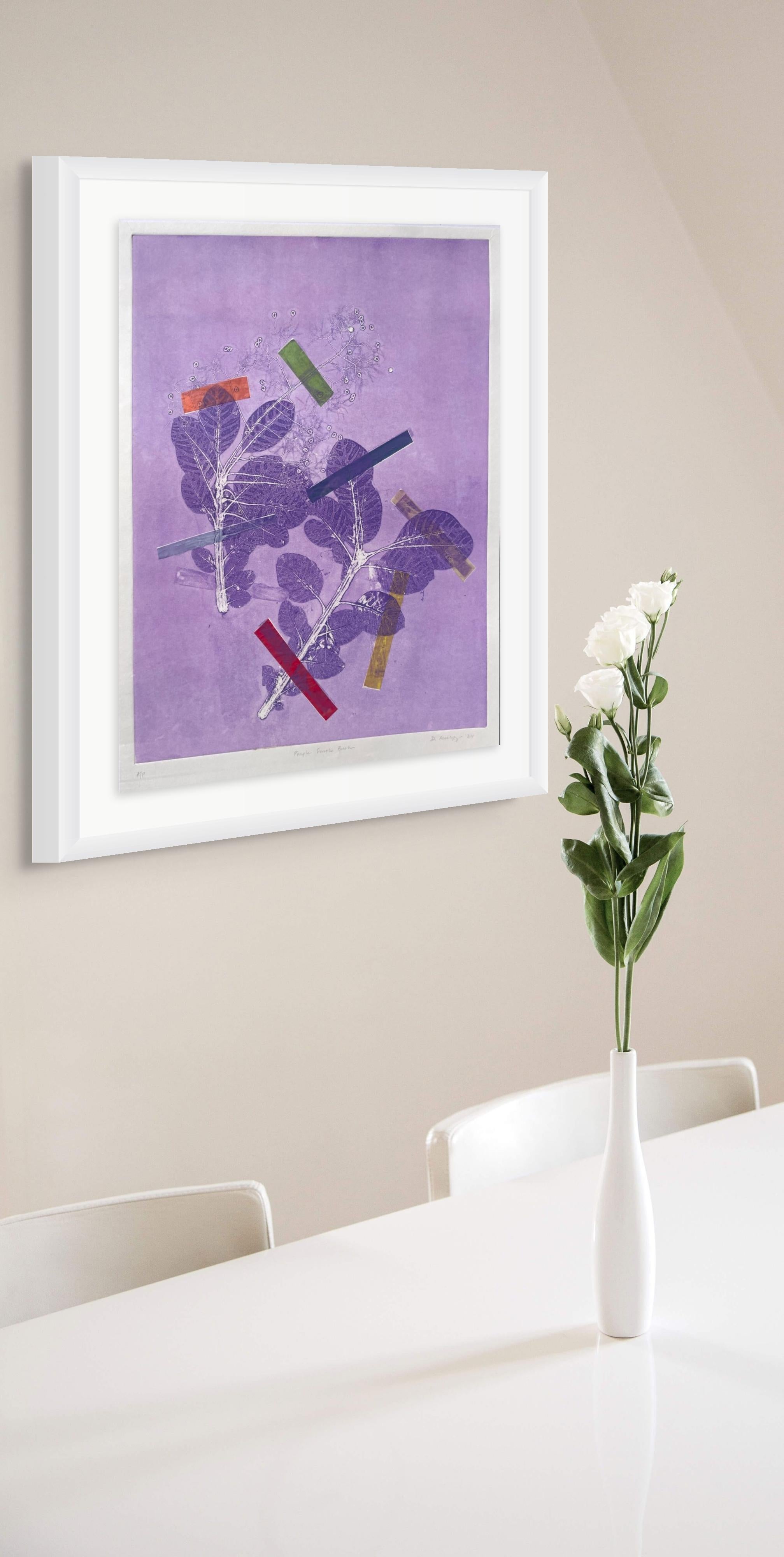 Monographie botanique à l'encre encadrée, unique en son genre, avec collage, fleurs abstraites violettes - Contemporain Print par Deirdre Murphy