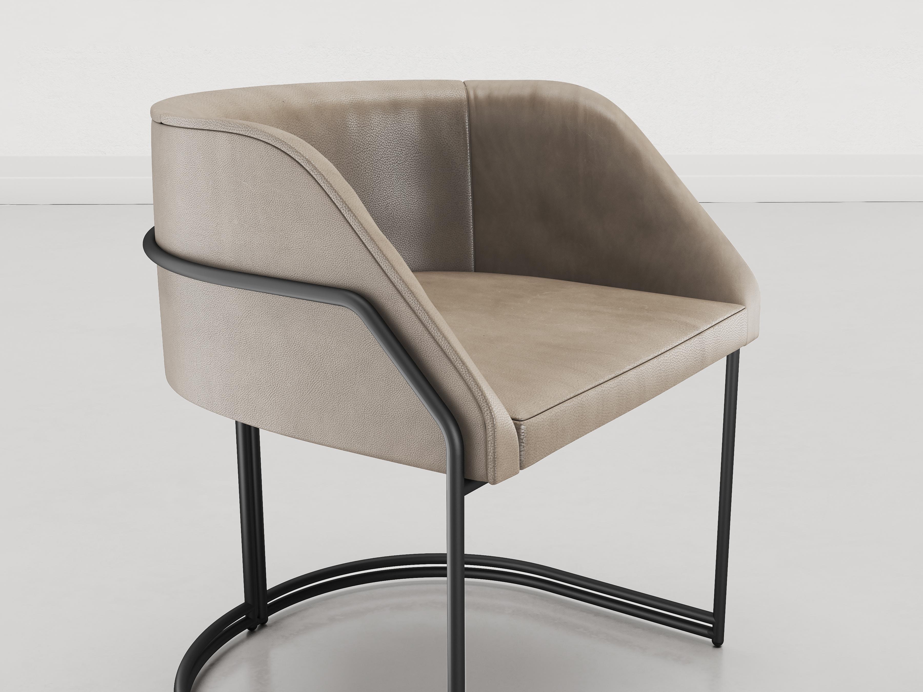 Contemporary Déjà Vu Chair in beige aniline leather and Black Matte Metal For Sale