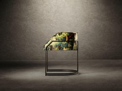 Déjà Vu Stuhl aus strukturiertem Stoff und schwarzem, mattem Metall