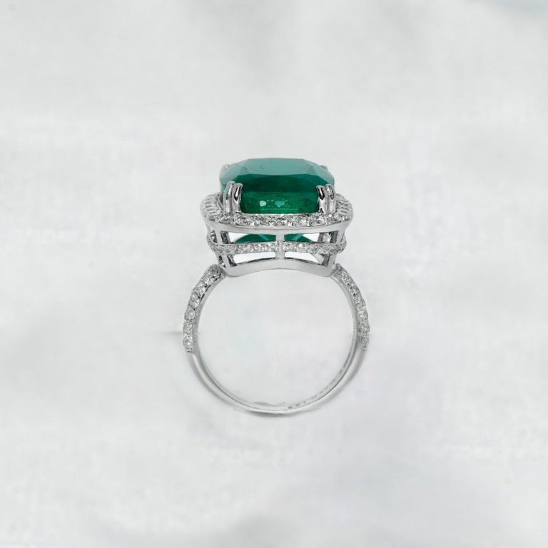 IGI Certified 10.57 Ct Emerald Diamond Antique Art Deco Style Engagement Ring For Sale 1