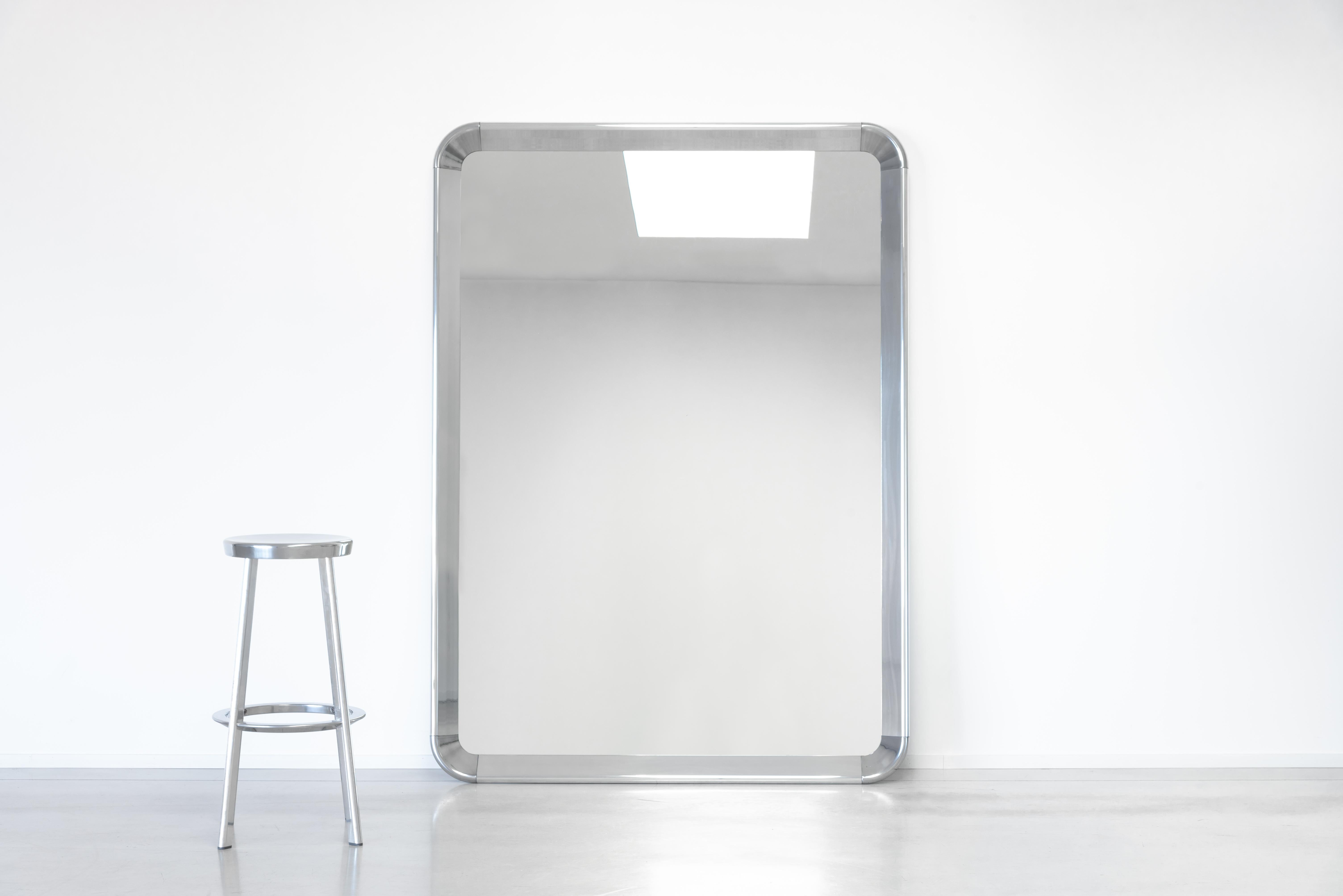 Deja-Vu-Spiegel aus Aluminium von Naoto Fukasawa für MAGIS im Angebot 8
