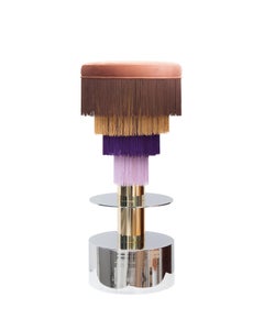 Déjà Vu Hocker in Terrakotta-Rosa - Verspielte Farben in Samt von Masquespacio