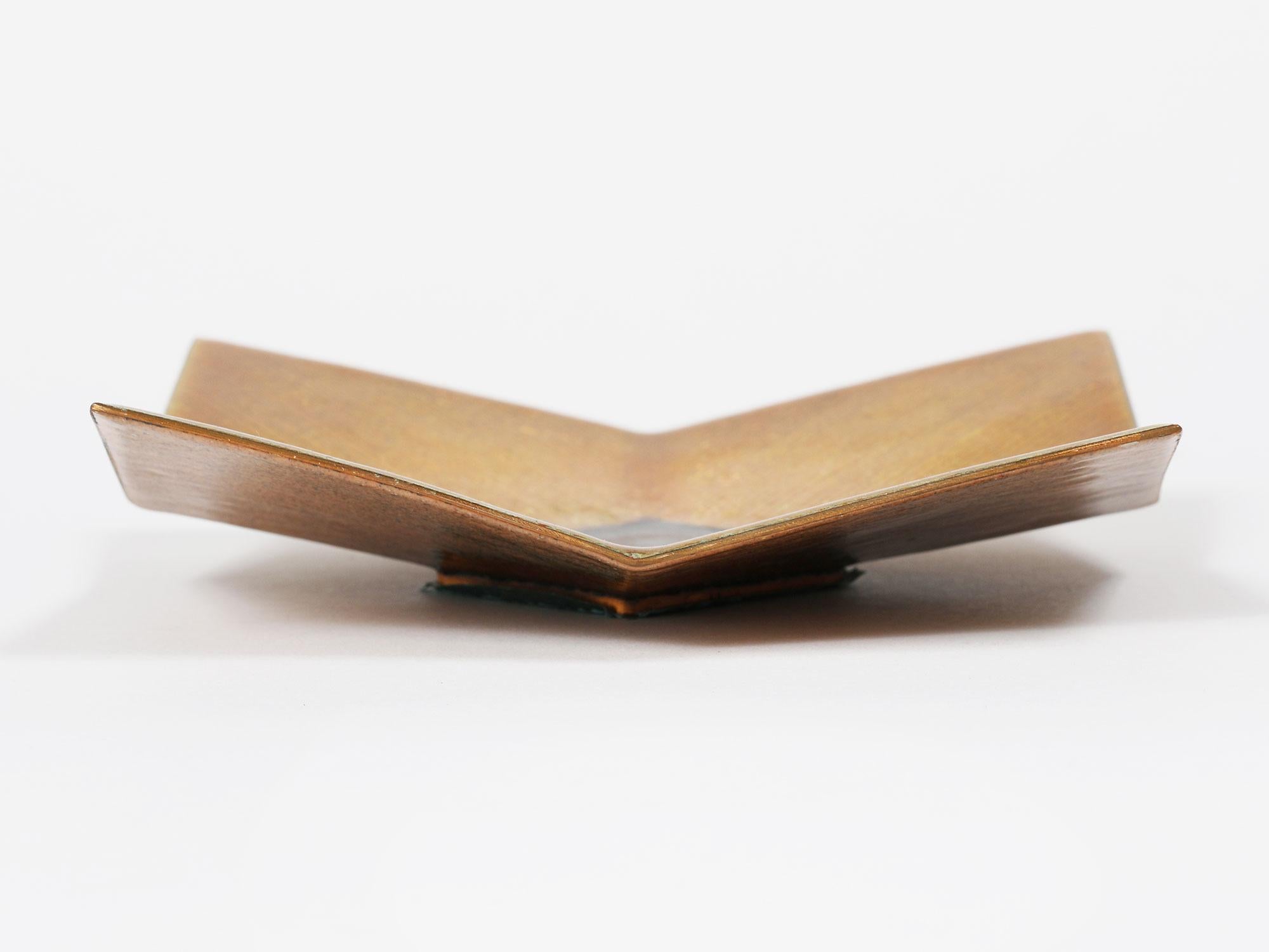 Beautiful geometric copper and enamel tray attributed to Gio Ponti for Studio Del Campo. Made in Italy in the 1950s.