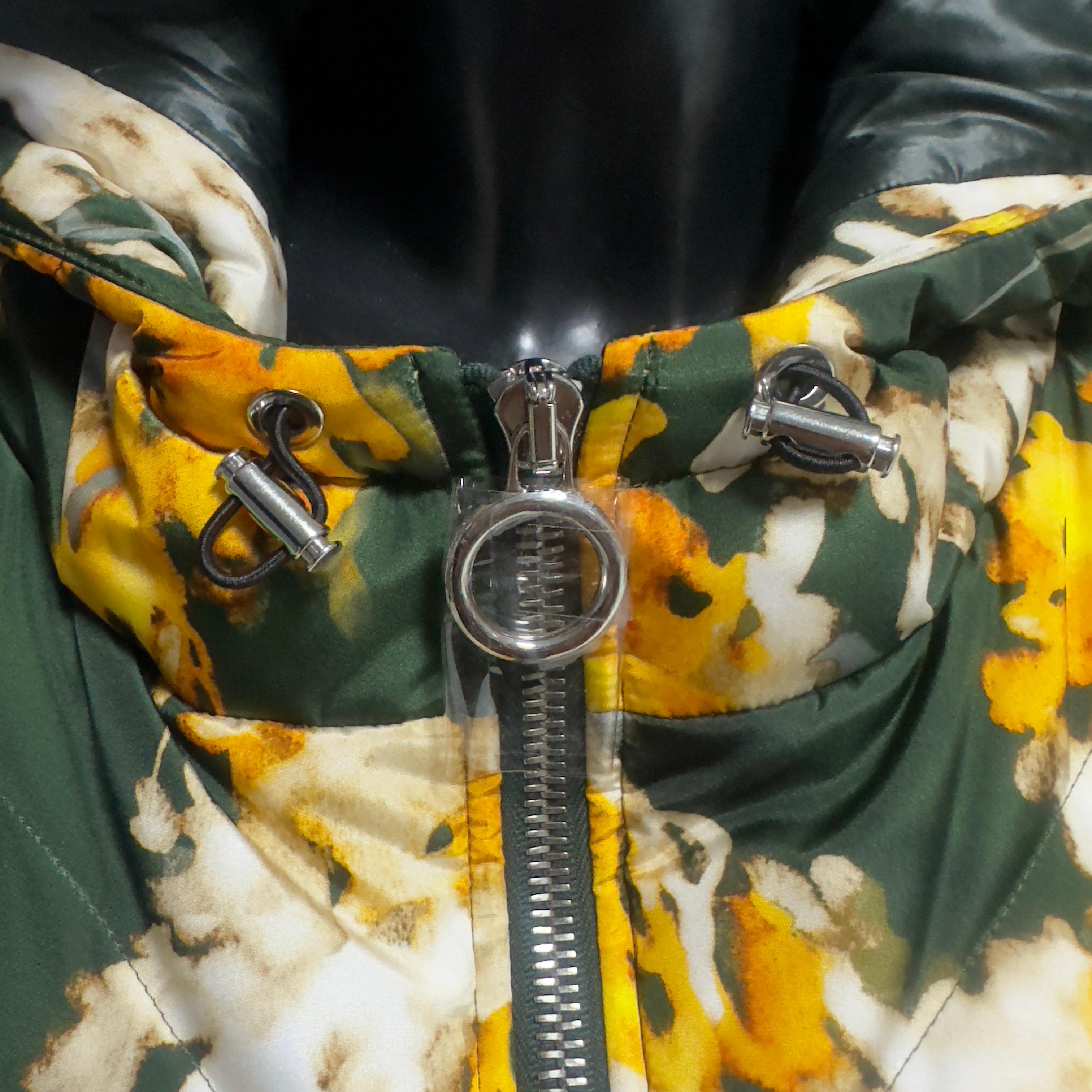 Del Core Piumino Over a Fiori , Modello Maxi con Cappuccio – FW2022 In condizioni Nuovo in vendita a Basaluzzo, IT