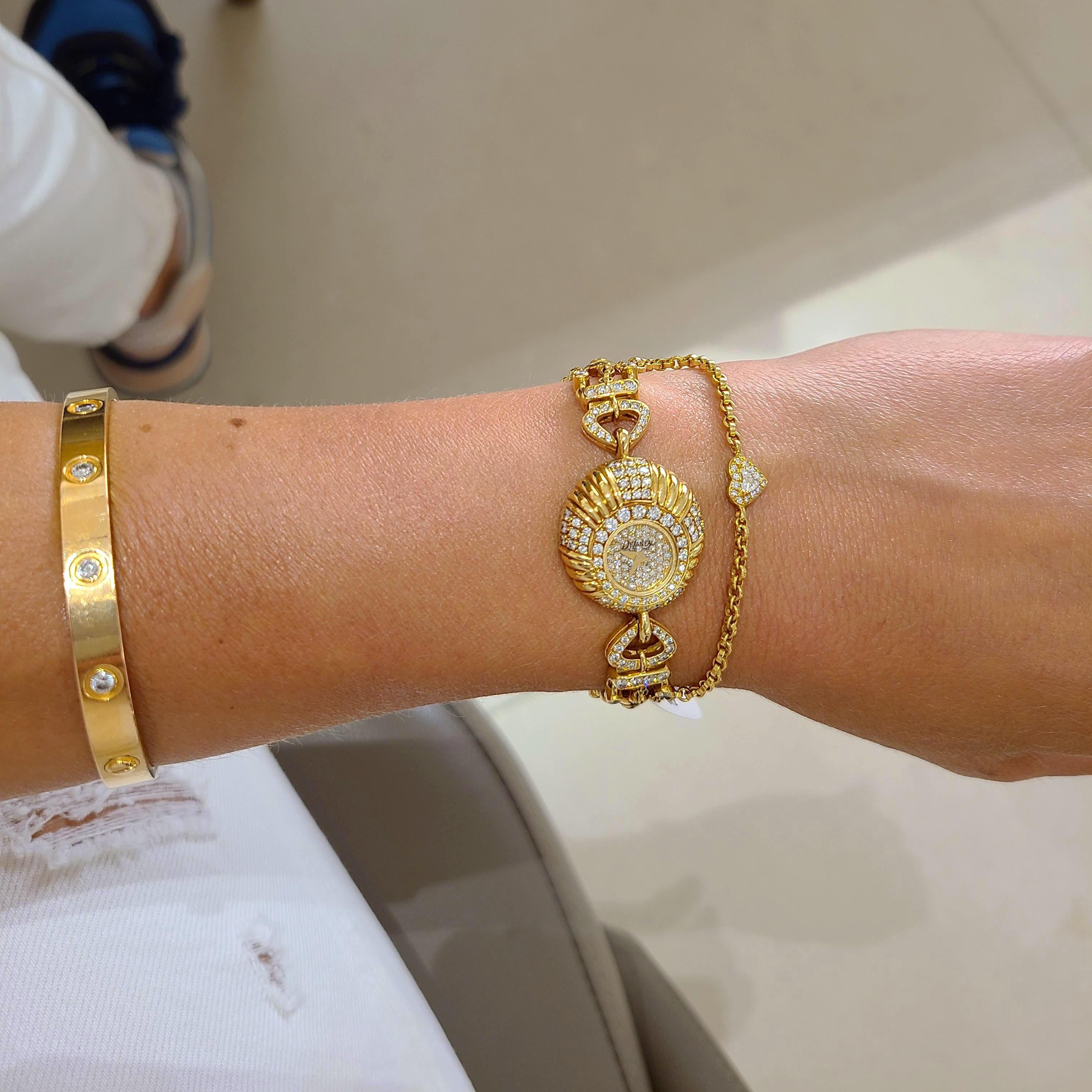 Delaneau Armbanduhr aus 18 Karat Gelbgold und 3,10 Karat Diamanten (Zeitgenössisch) im Angebot