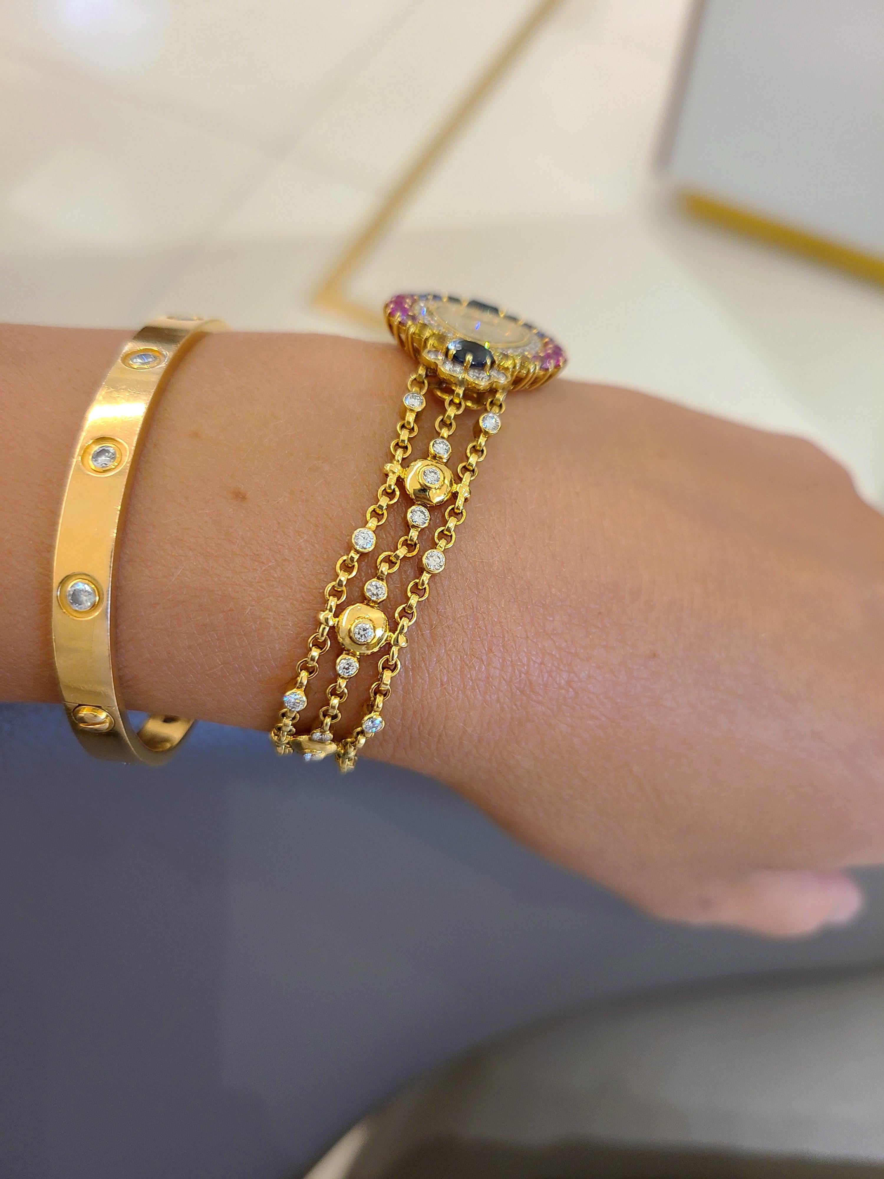 DeLaneau Herzförmige Uhr aus 18 Karat Gold mit Diamanten und mehrfarbigen Saphiren im Zustand „Neu“ im Angebot in New York, NY