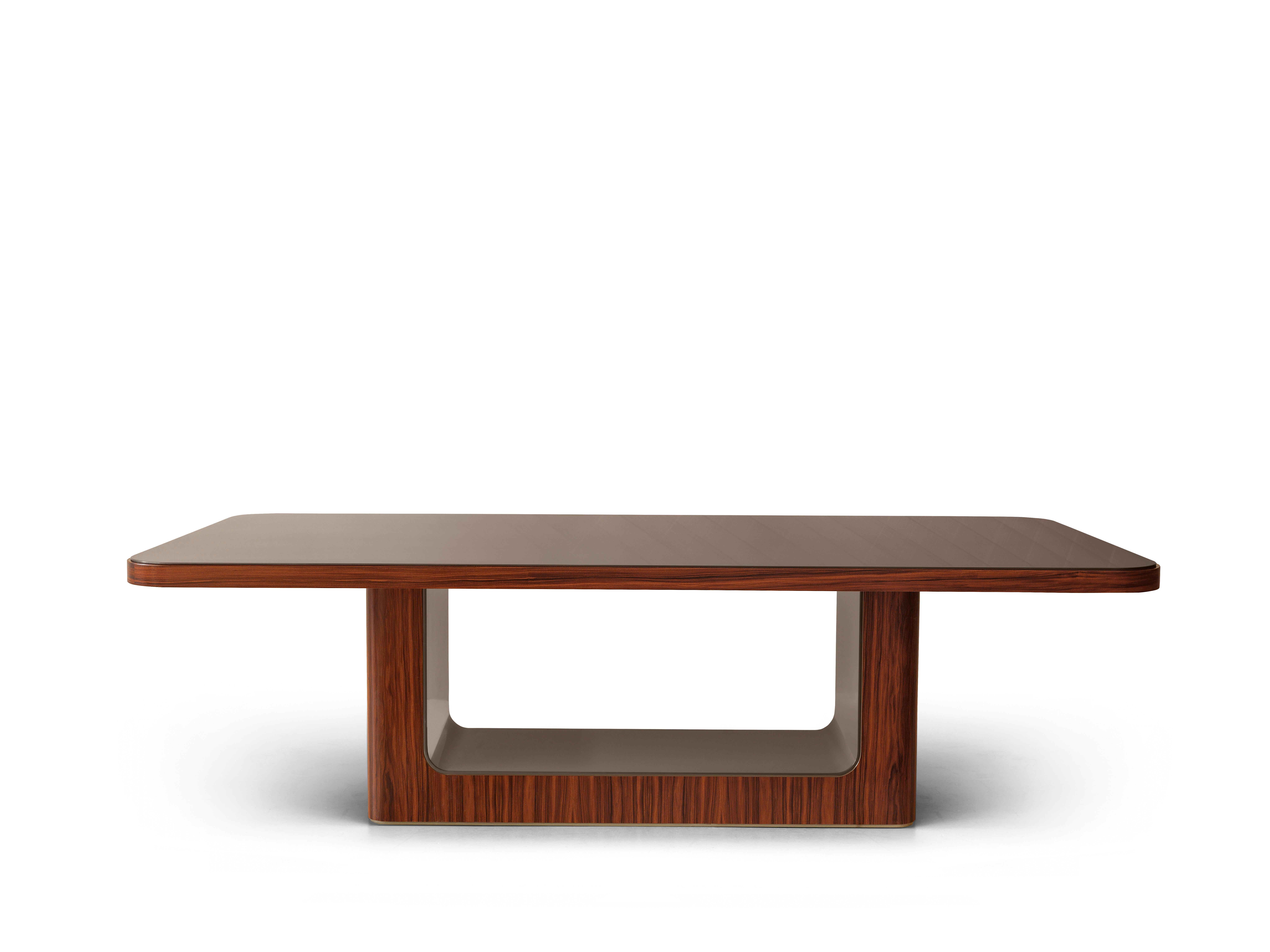 Mesa Delano 5029 by Redeco
Dimensiones: An 260 x Pr 125 x Al 77 cm
Materiales: Base de mdf aligerado y tablero de mdf. Estructura de chapa de madera Palissandro Santos con acabado poliéster mate y acabado ébano lacado poliéster alto brillo. Encimera