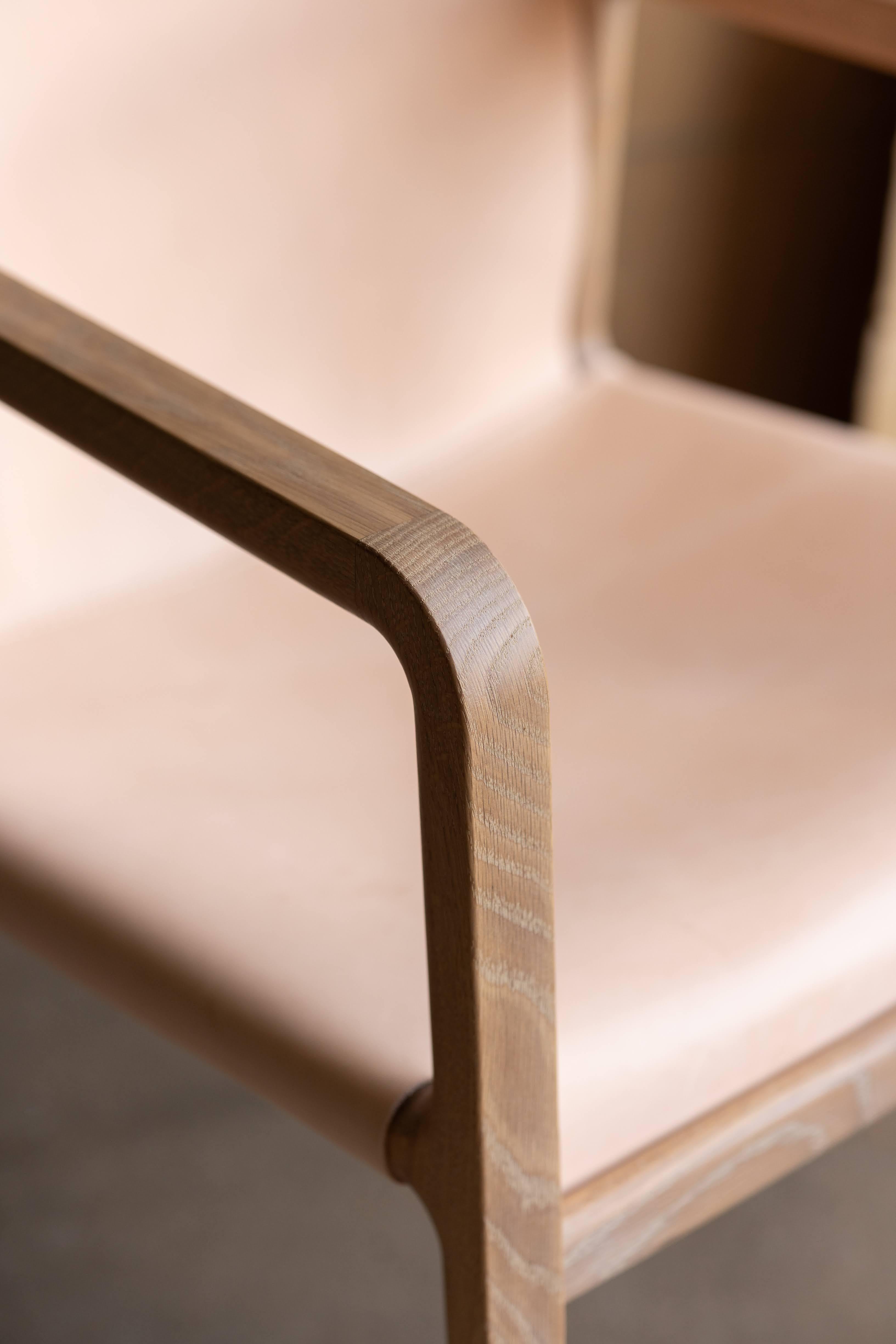 Delano chair in black walnut and chestnut leather For Sale 4