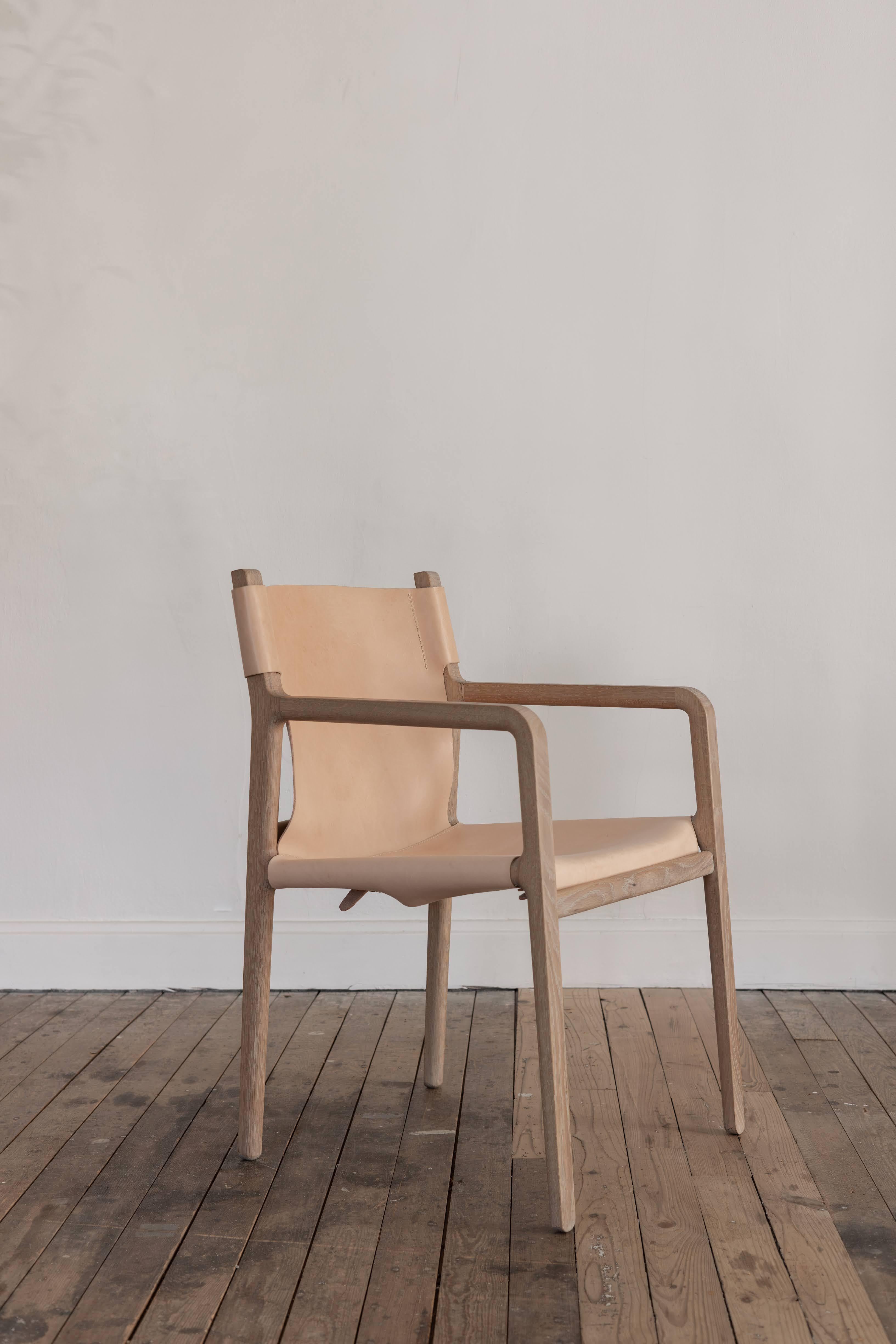 Delano chair in black walnut and chestnut leather For Sale 1